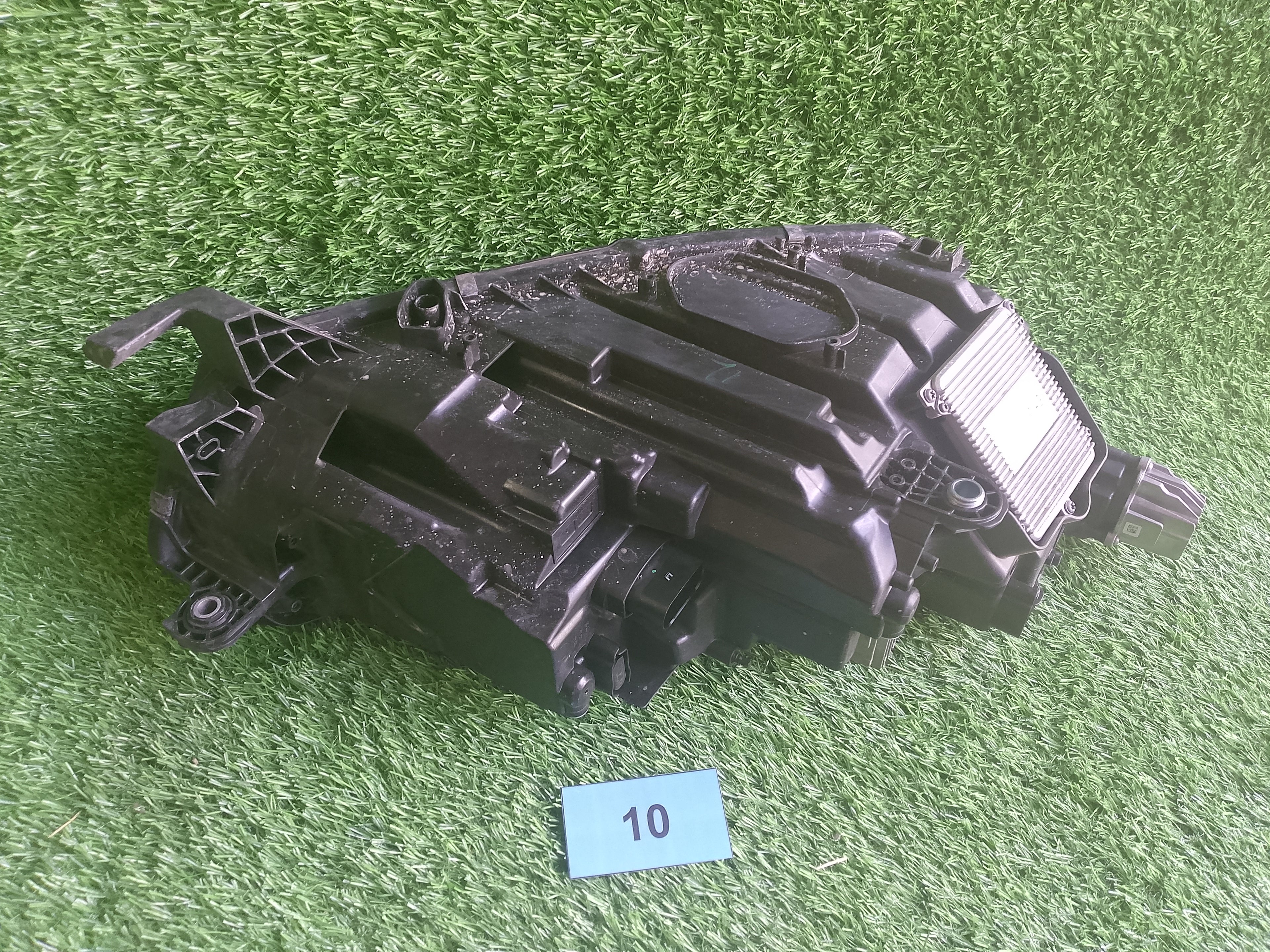 ŠKODA OCTAVIA IV, 4 PŘEDNÍ LEVÉ SVĚTLO 5E4941015A