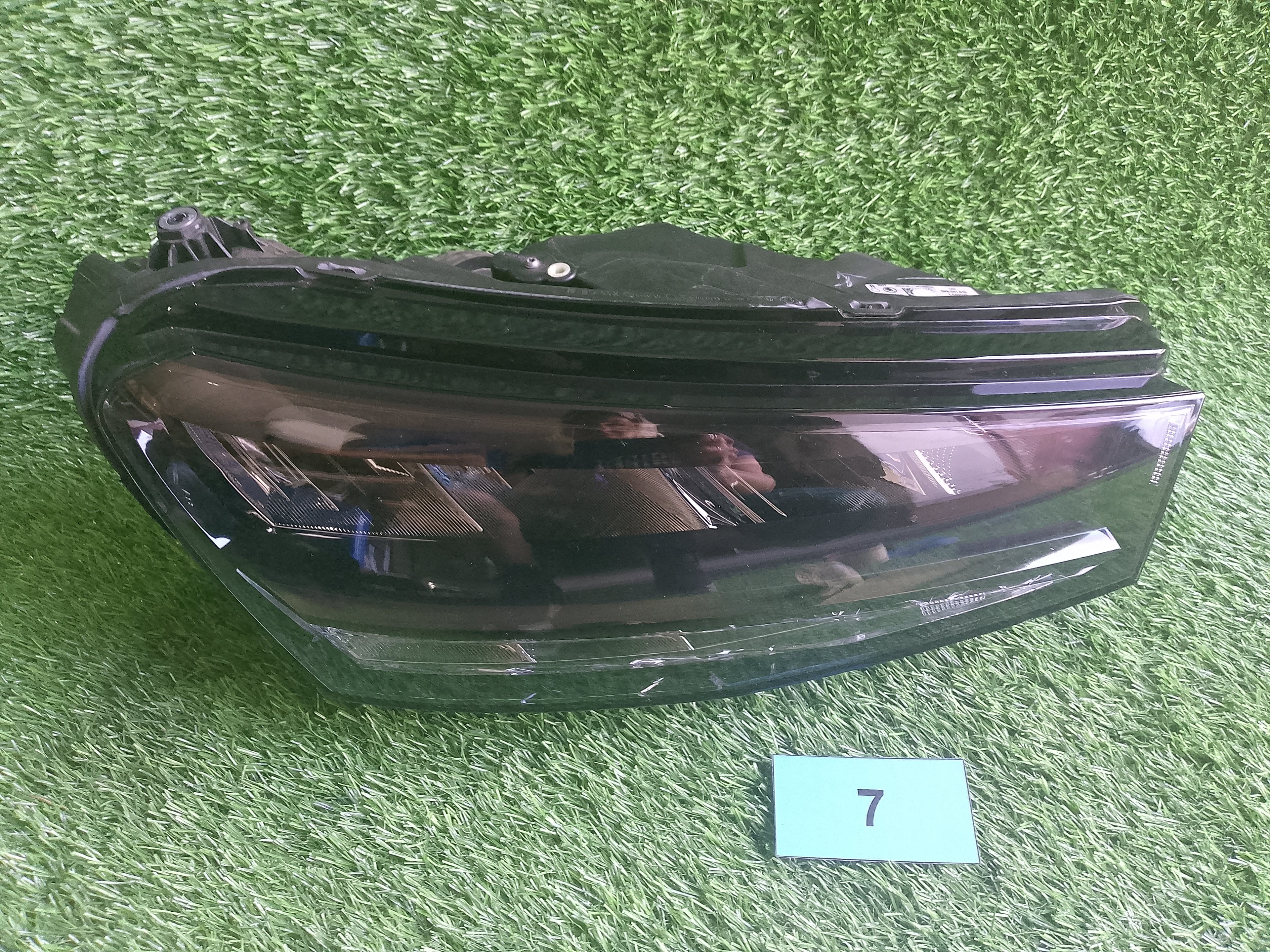 Škoda Fabia IV, 4 pravé světlo přední 6VB941016