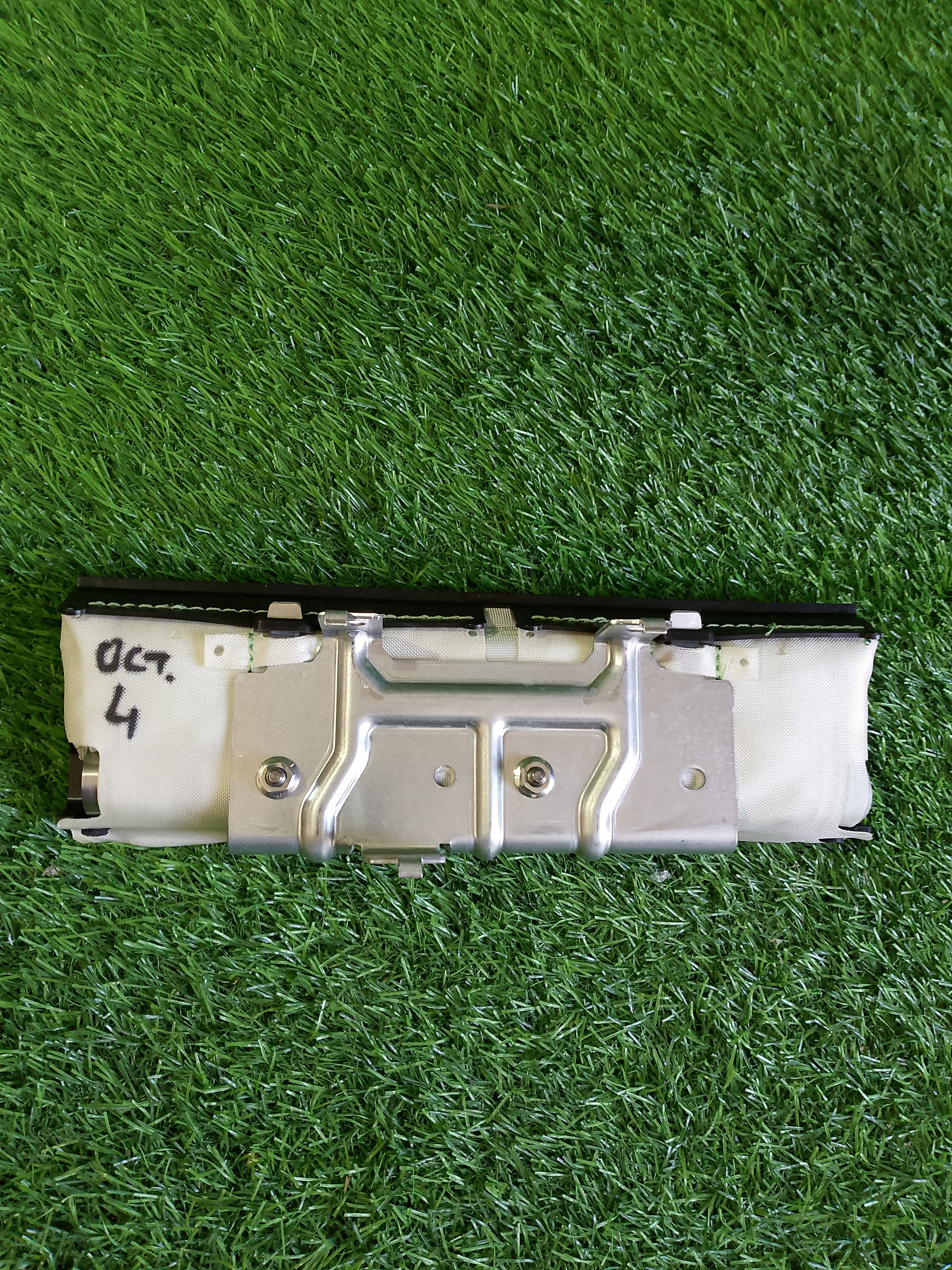 AIRBAG KOLENNI ORIGINAL 5E4880841E Škoda Octavia 4