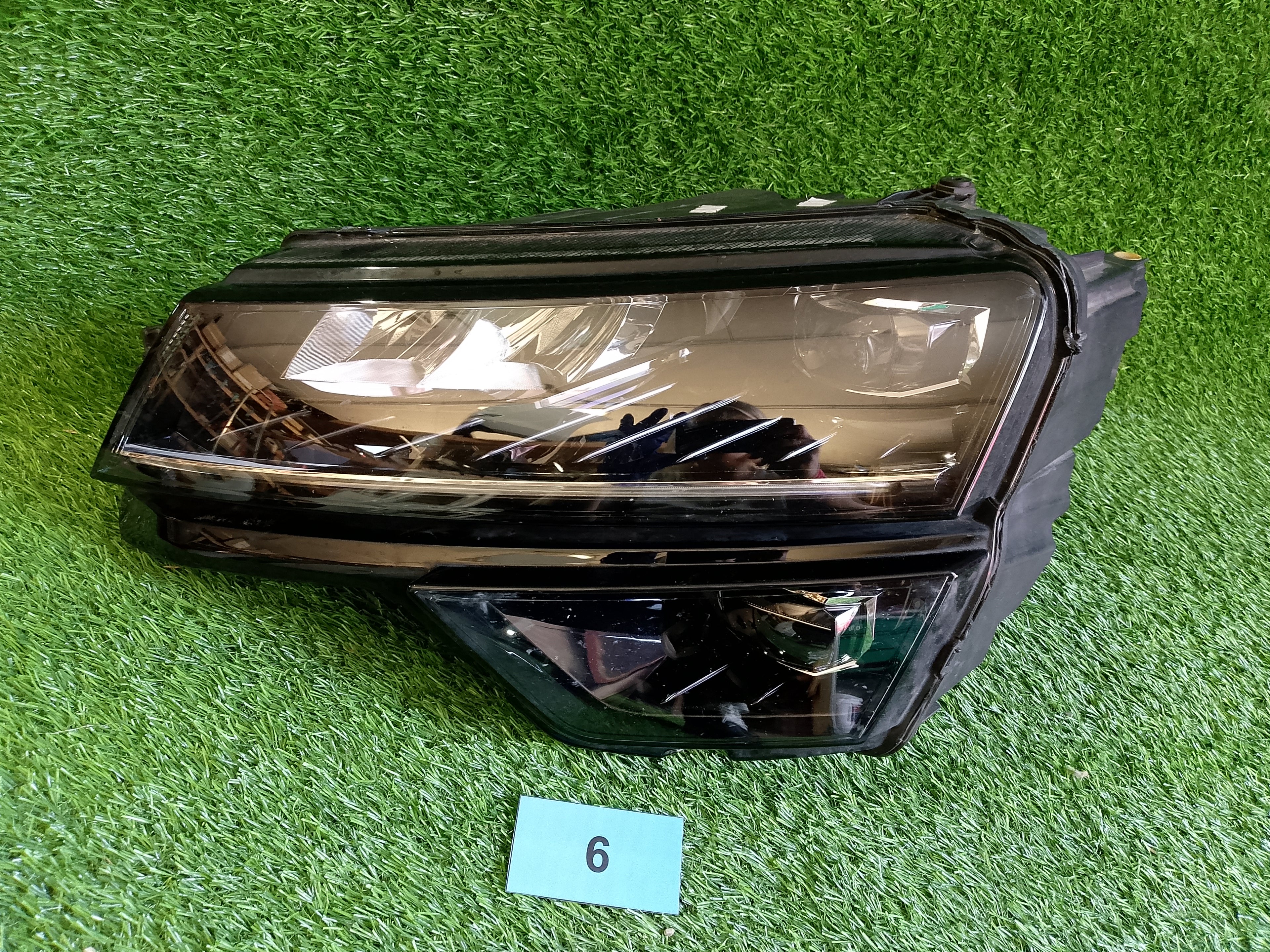 Škoda Karoq levé světlo 57b941015d