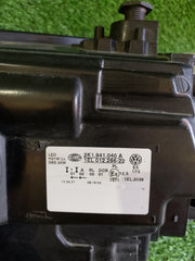 VW Caddy pravé přední světlo 2k1941040a