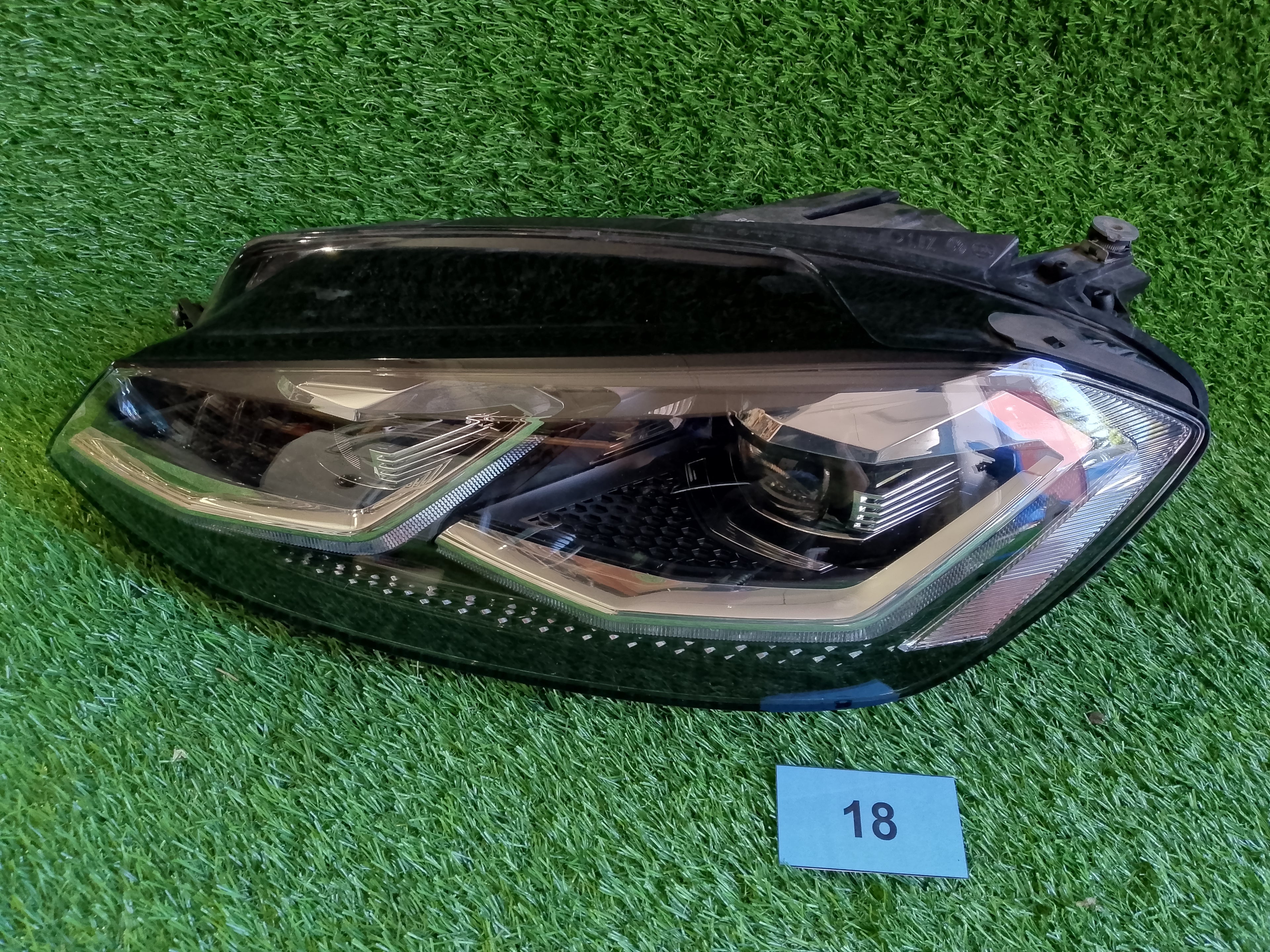 Levý FullLED světlomet VW Golf 7 5G1941035
