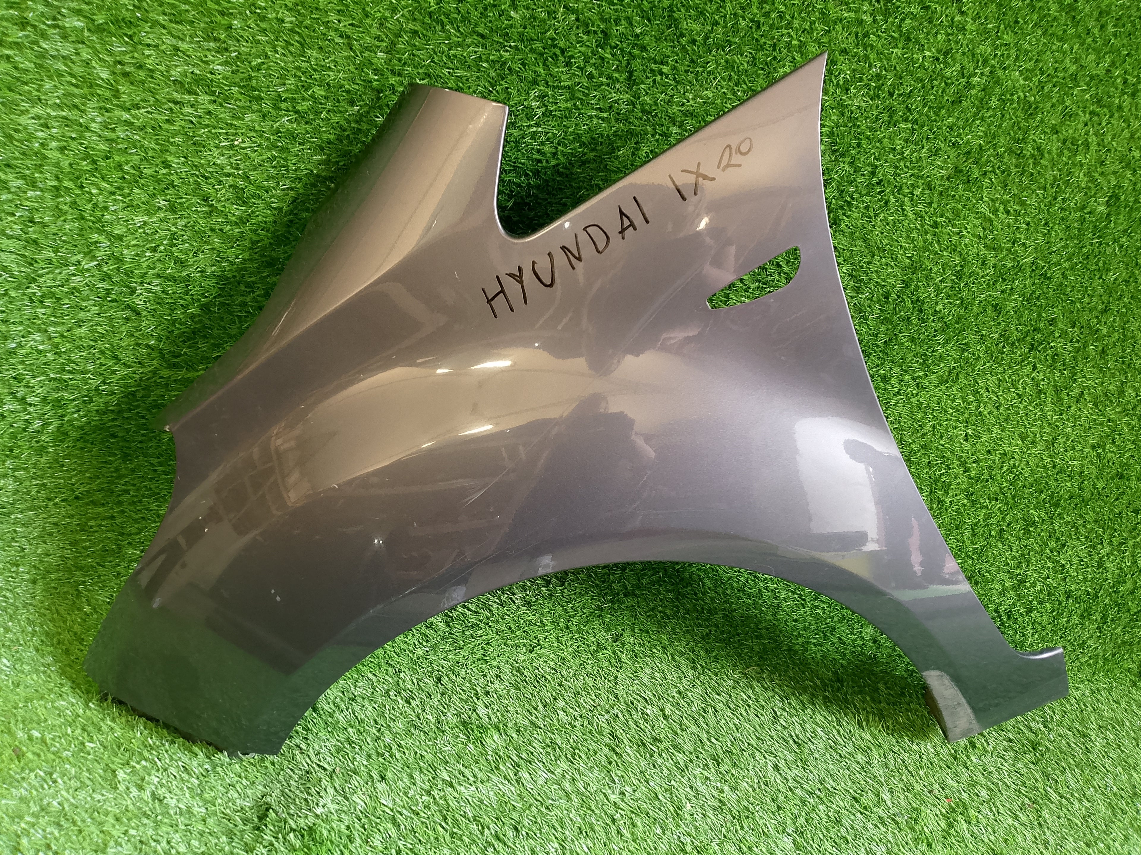 Hyundai ix20 blatník levý