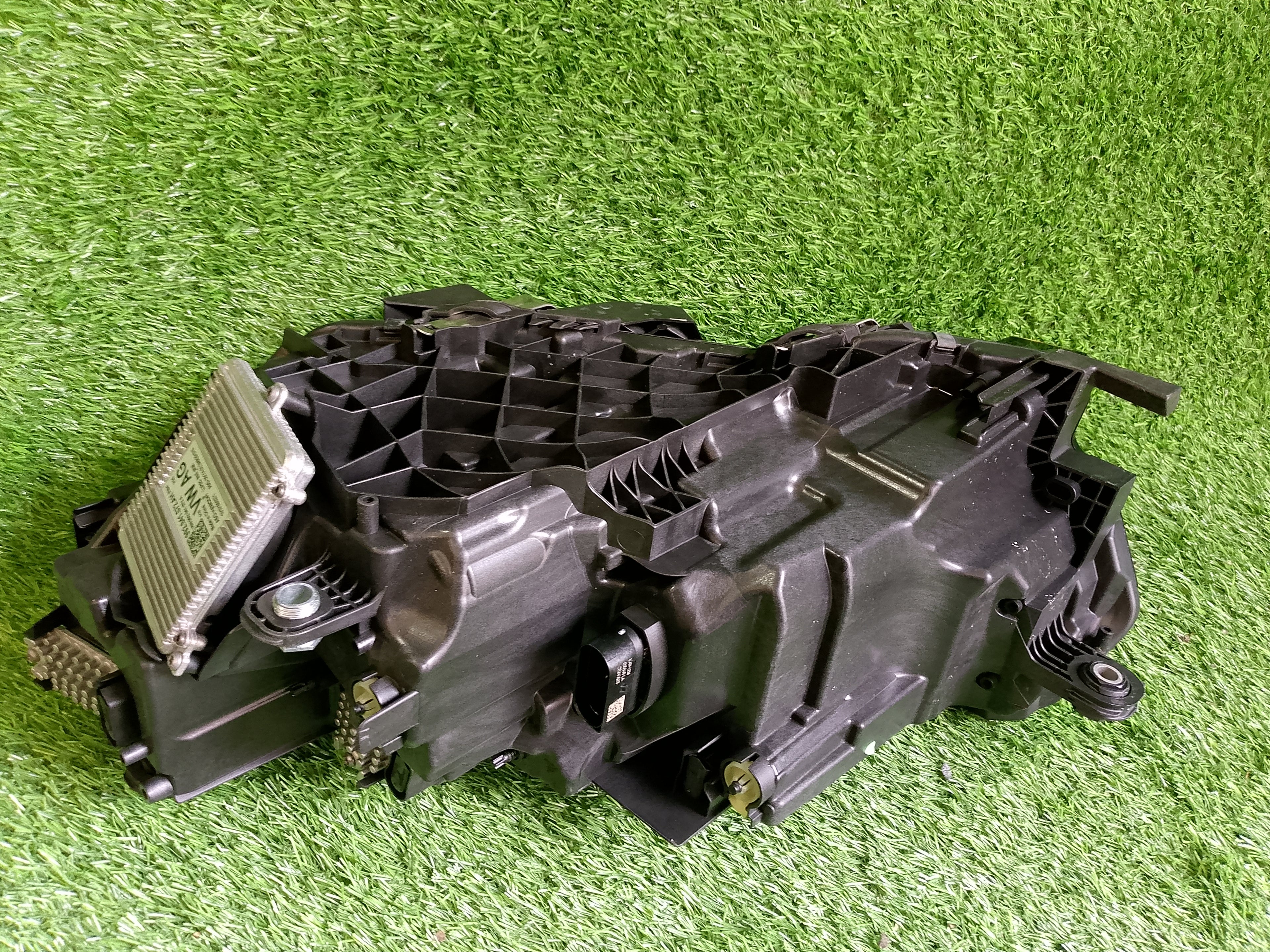 Škoda Octavia IV, 4 facelift pravé led světlo 5E4941036