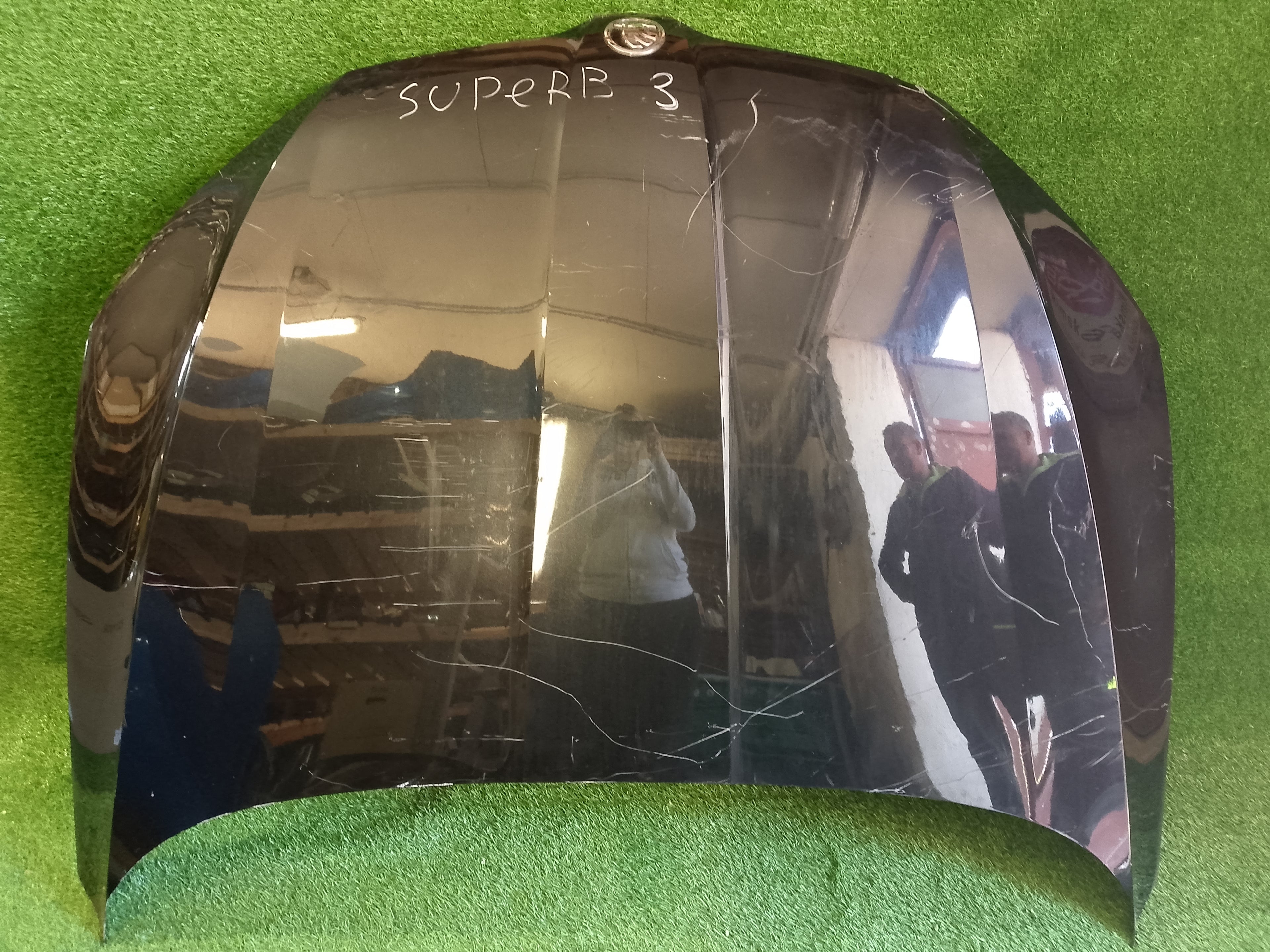 Kapota Škoda Superb III, 3