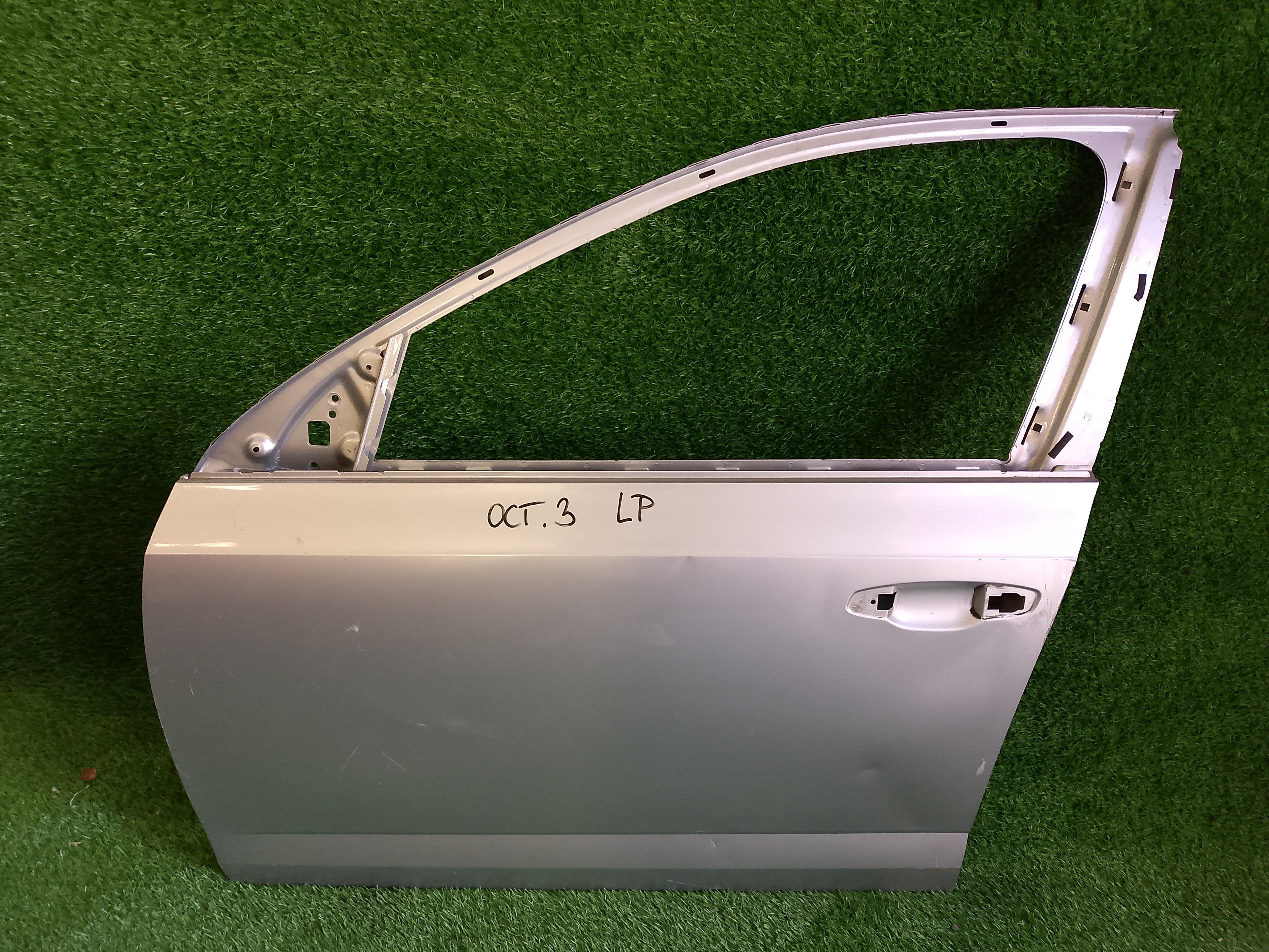 Škoda Octavia III, 3 levé přední dveře