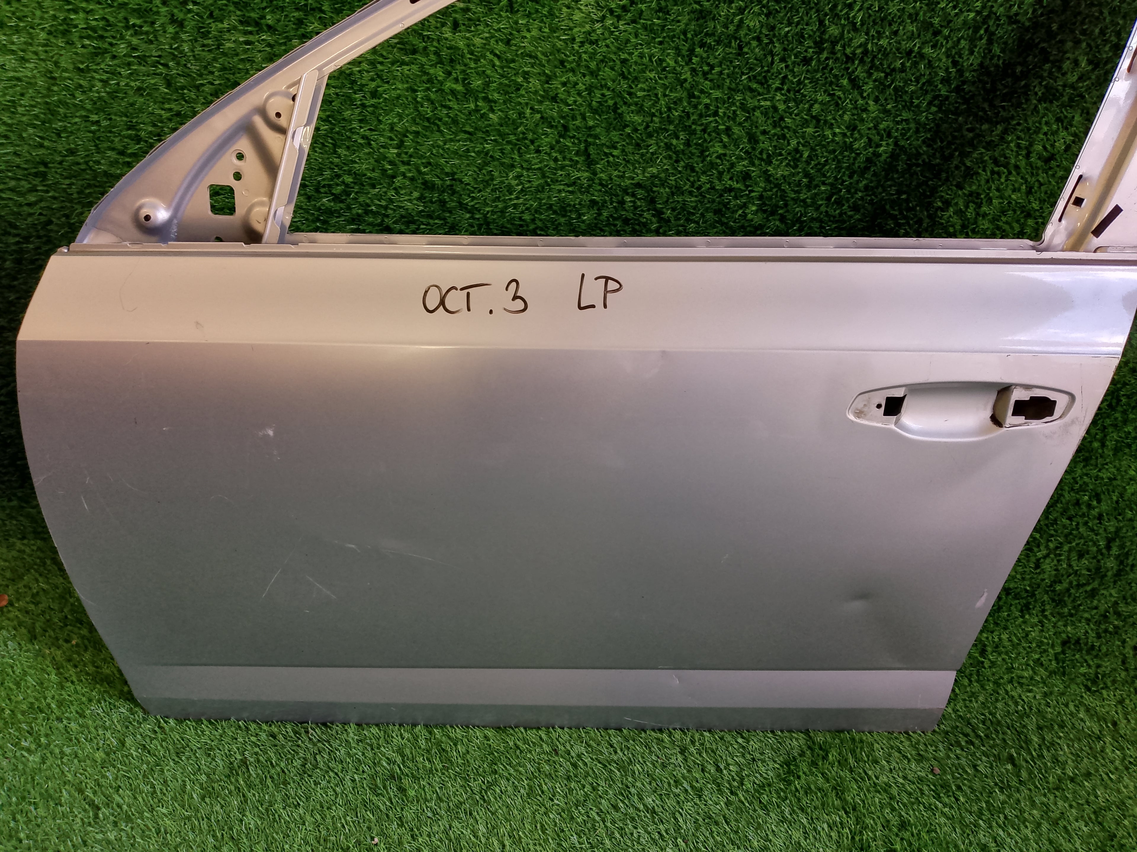 Škoda Octavia III, 3 levé přední dveře