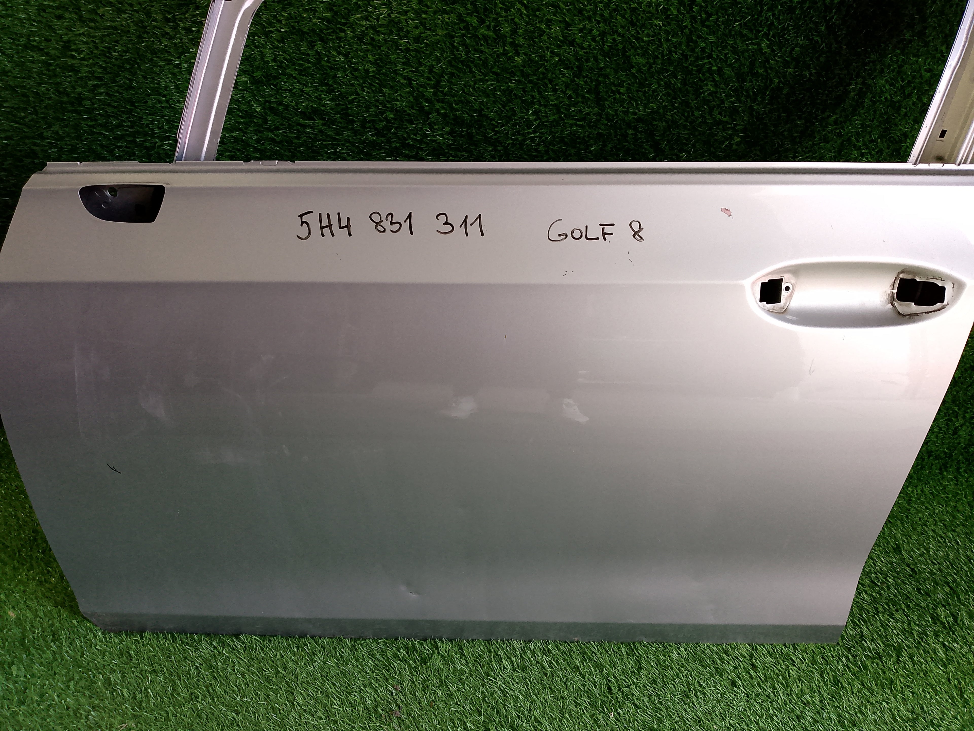 Levé přední veře VW Golf VIII. RV 2020-> 5H4831311
