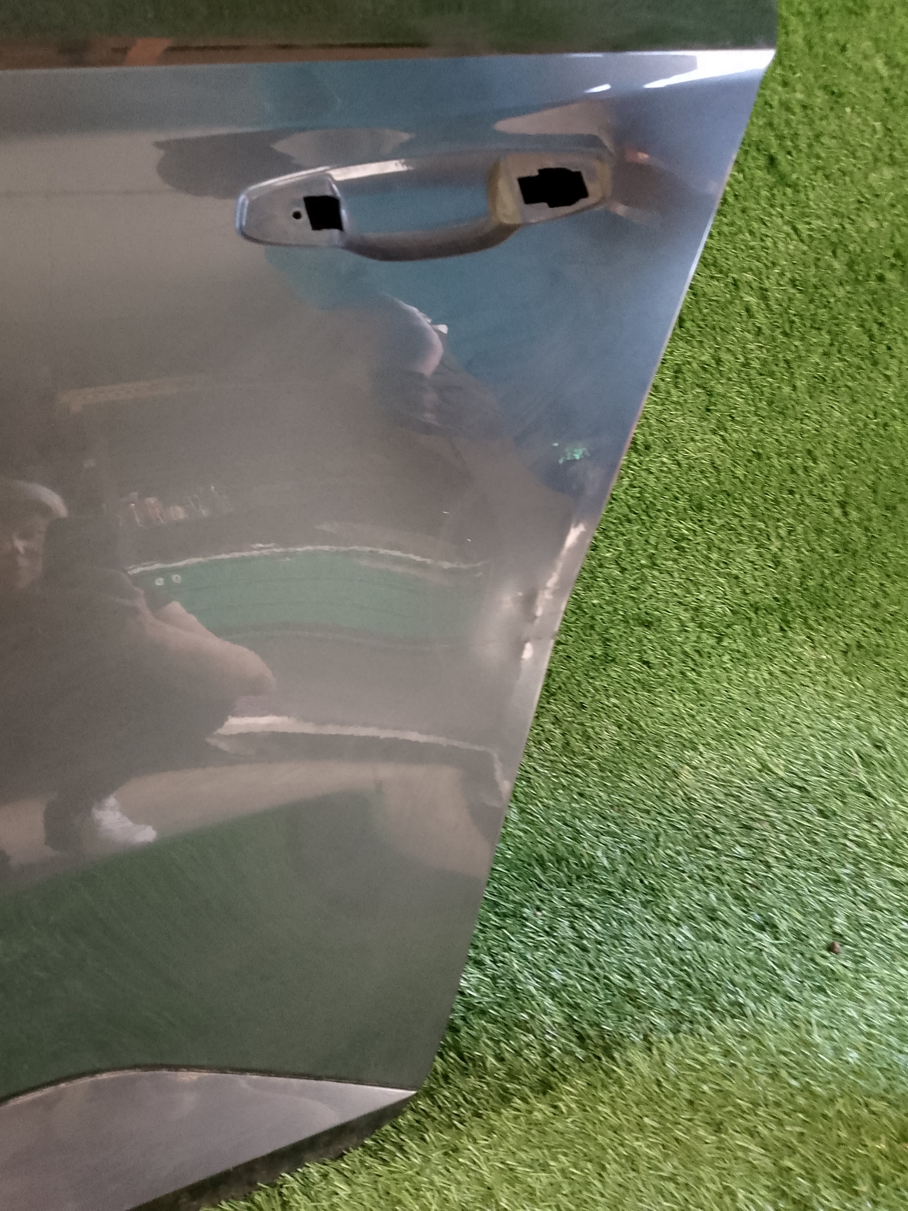 Škoda Superb III, 3 levé zadní dveře sedan