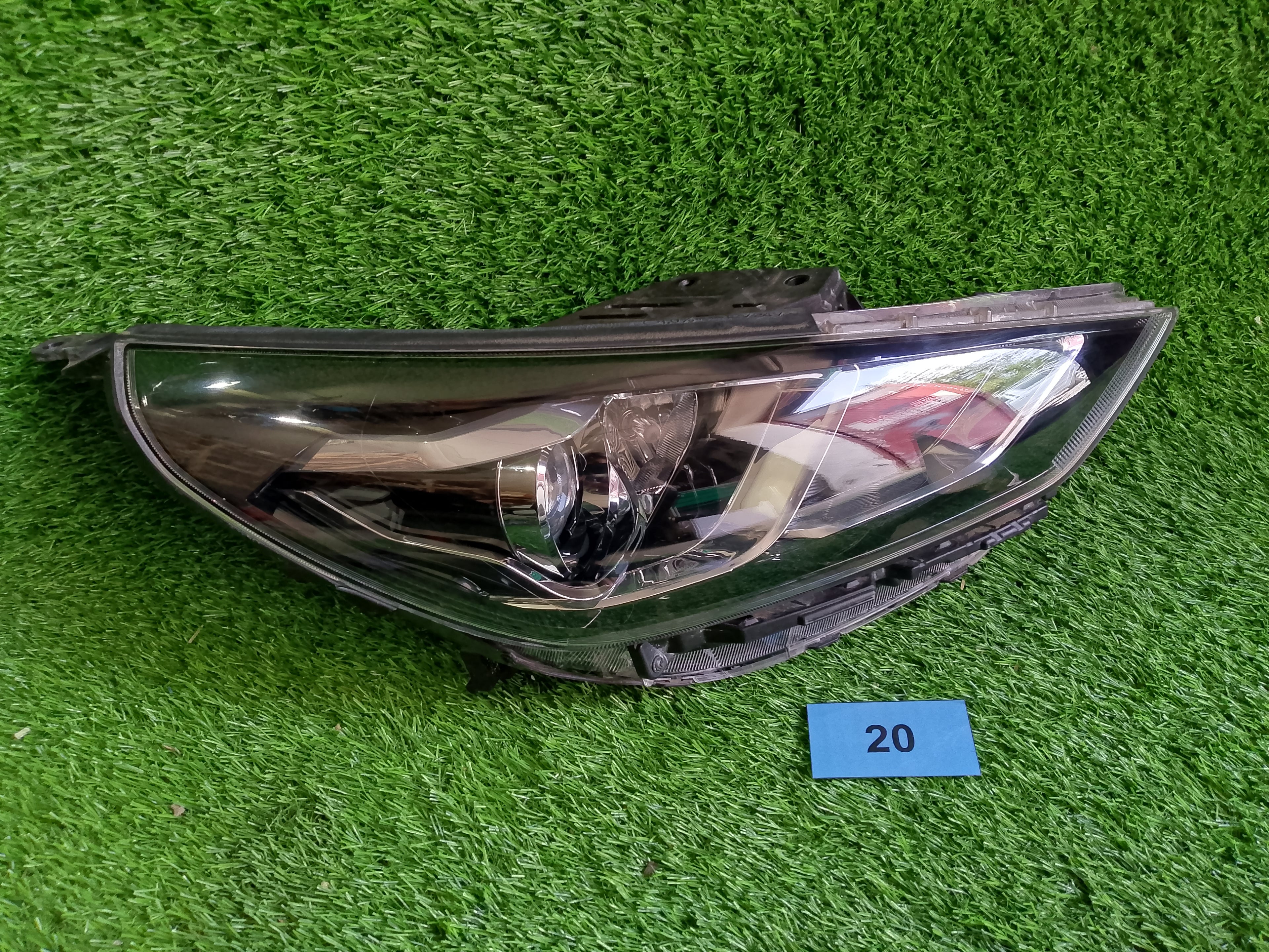 Přední pravé světlo Hyundai i30 92102G4510