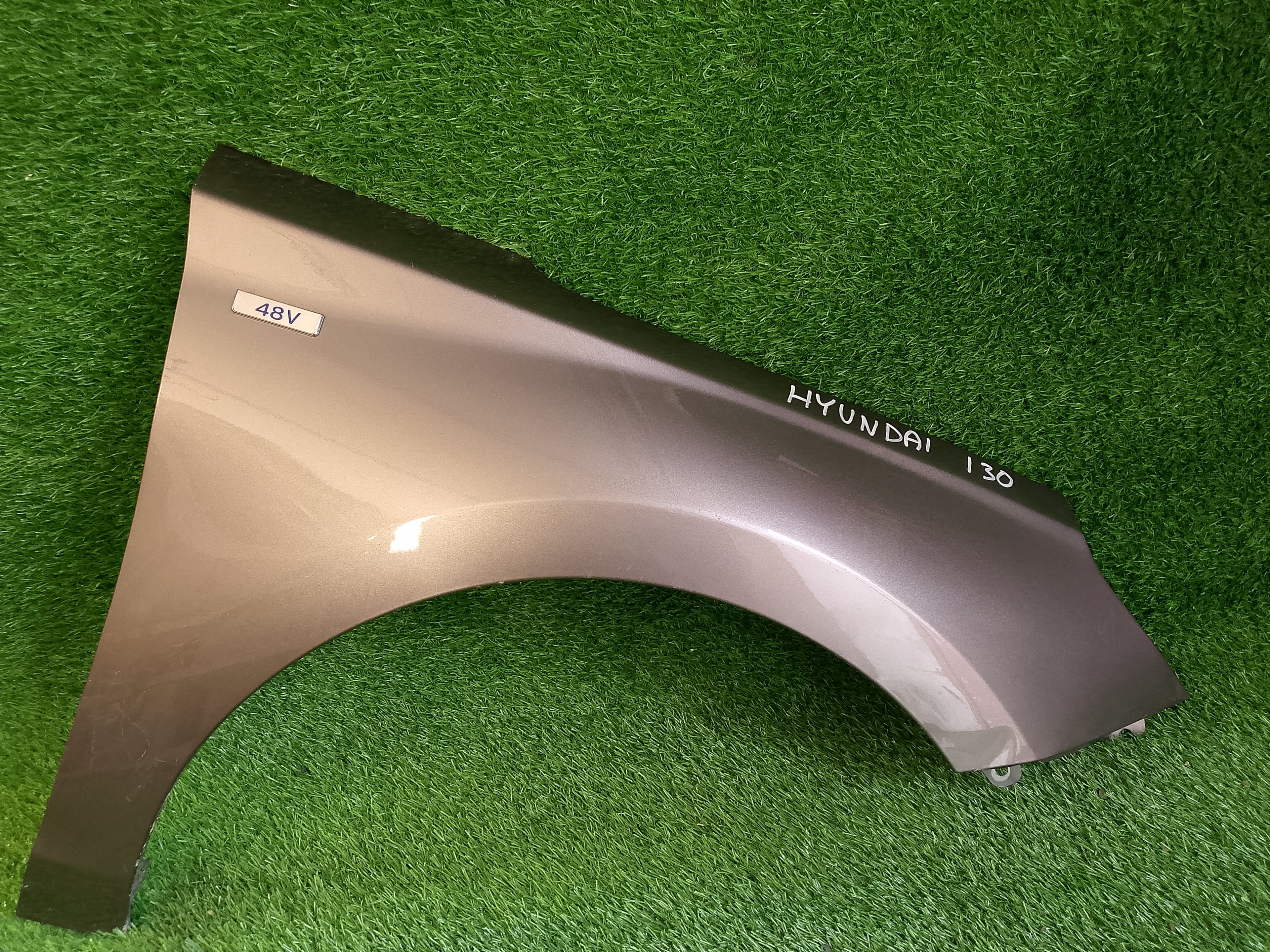 PRAVÝ blatník Hyundai i30