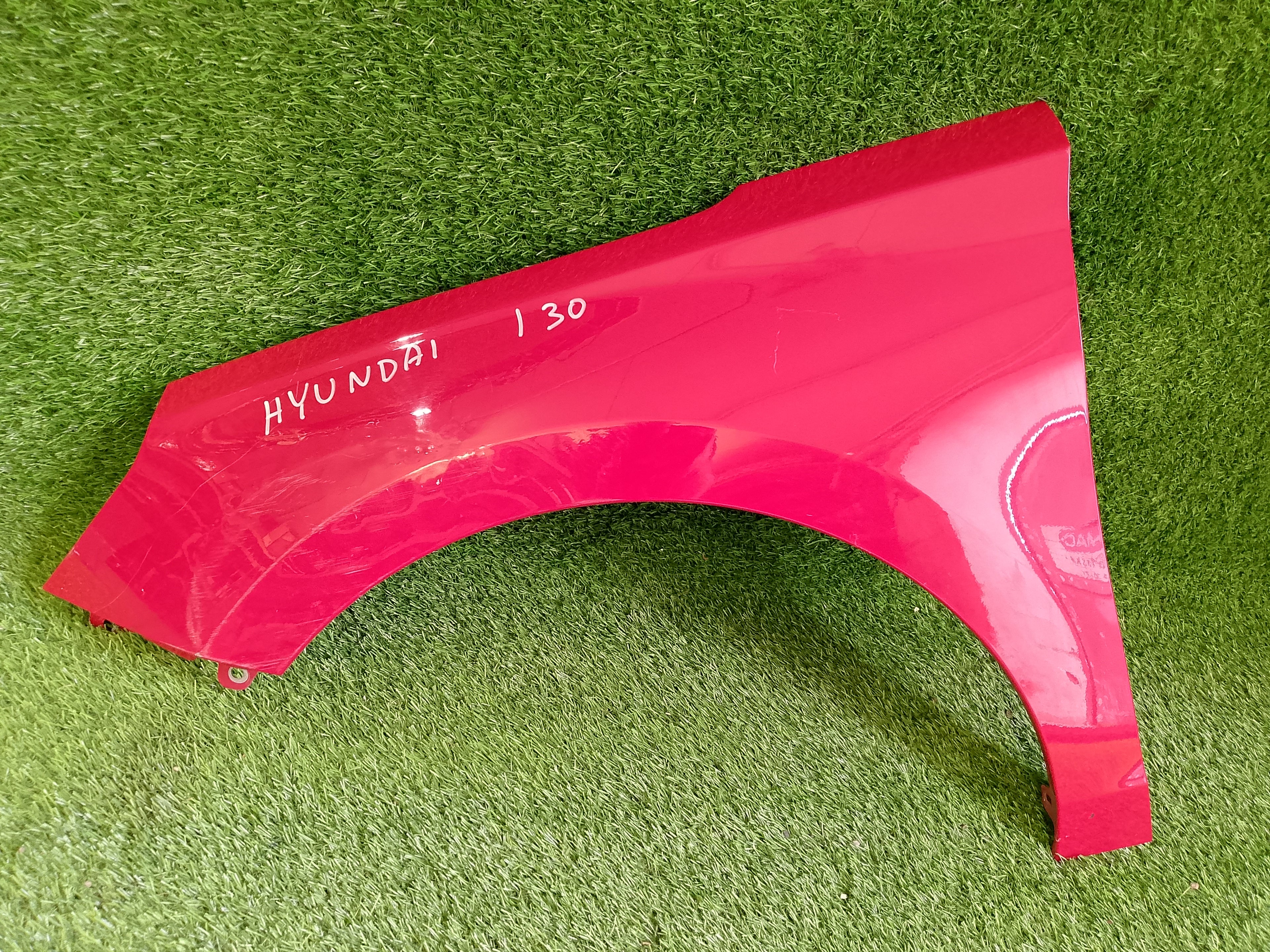 LEVÝ blatník Hyundai i30