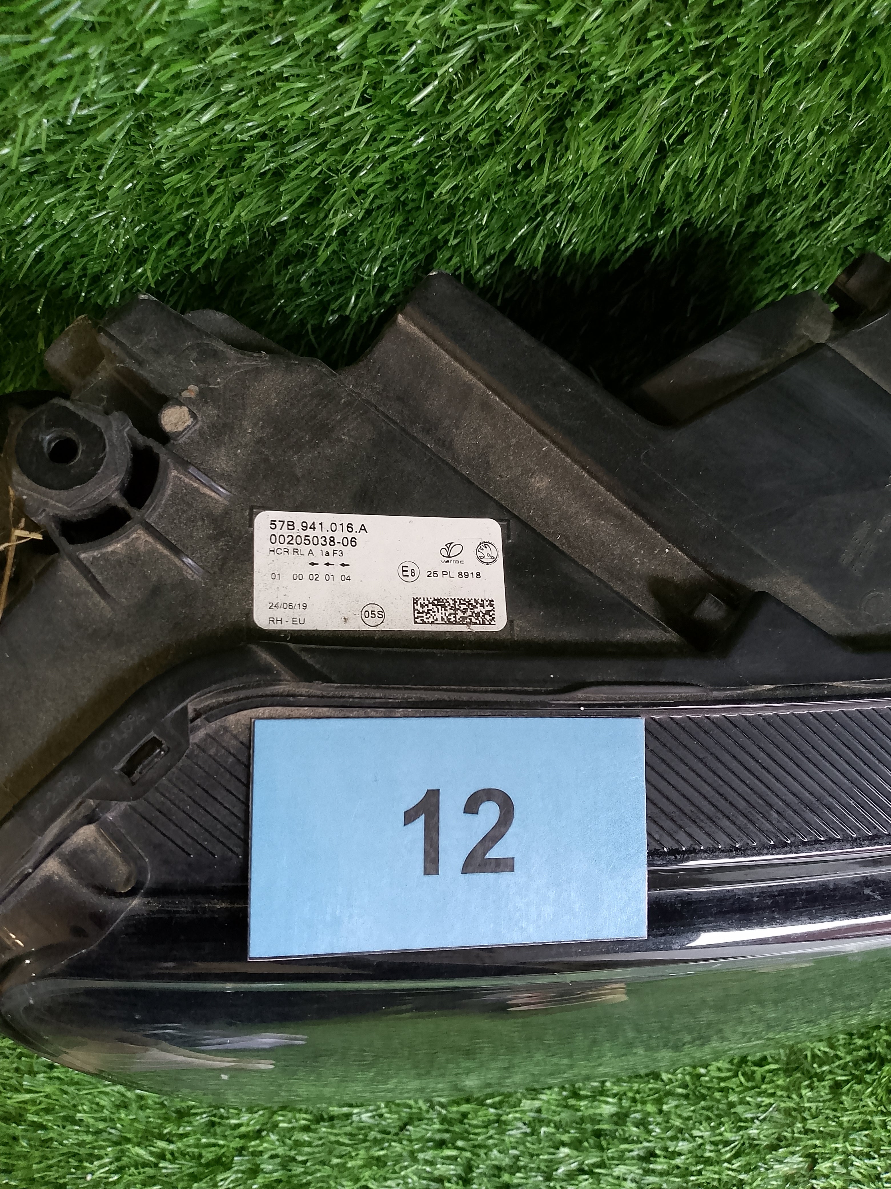 Pravé přední světlo ŠKODA Karoq 57B941016A