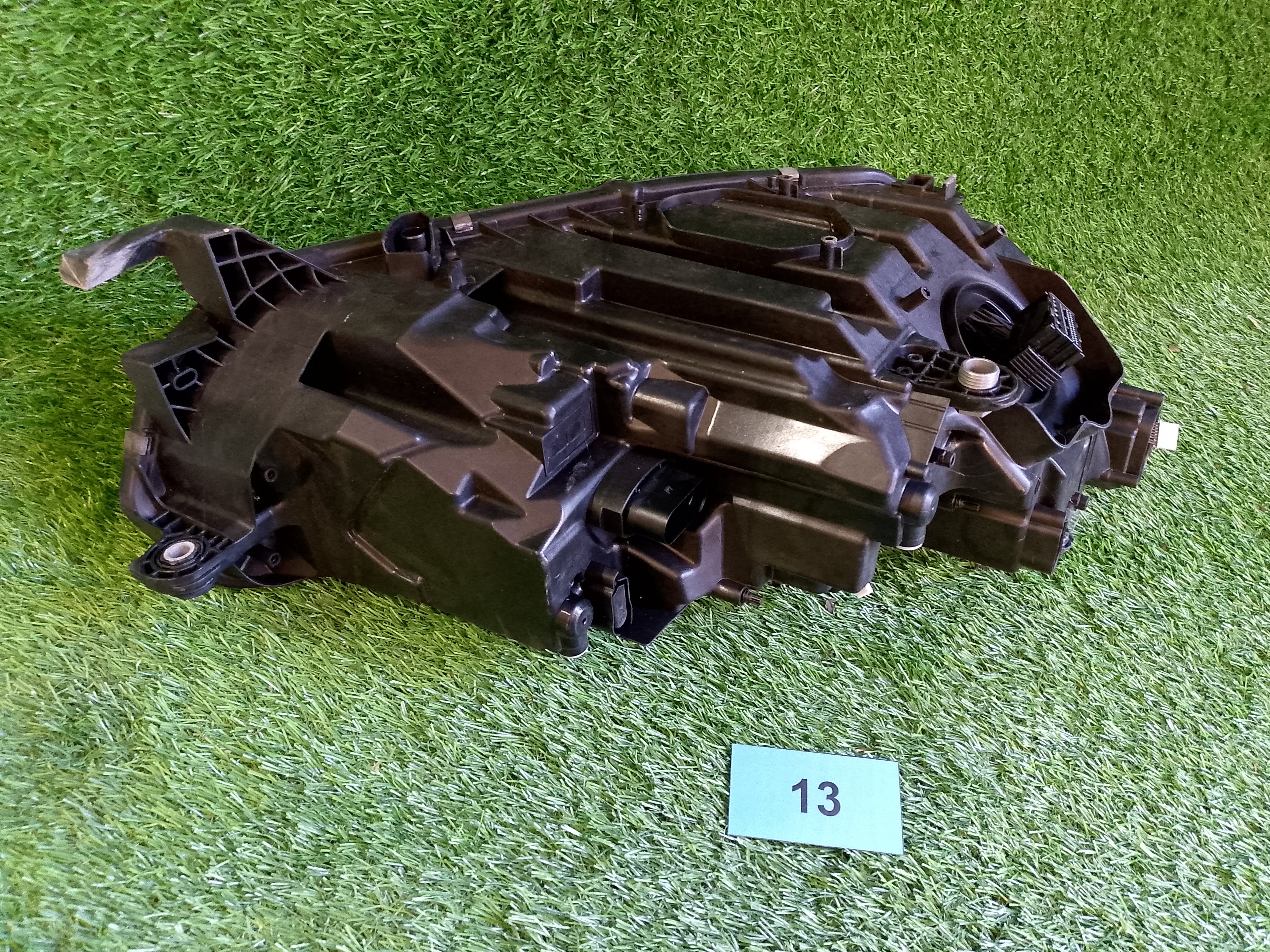 ŠKODA OCTAVIA IV, 4 PŘEDNÍ LEVÉ SVĚTLO 5E4941015A