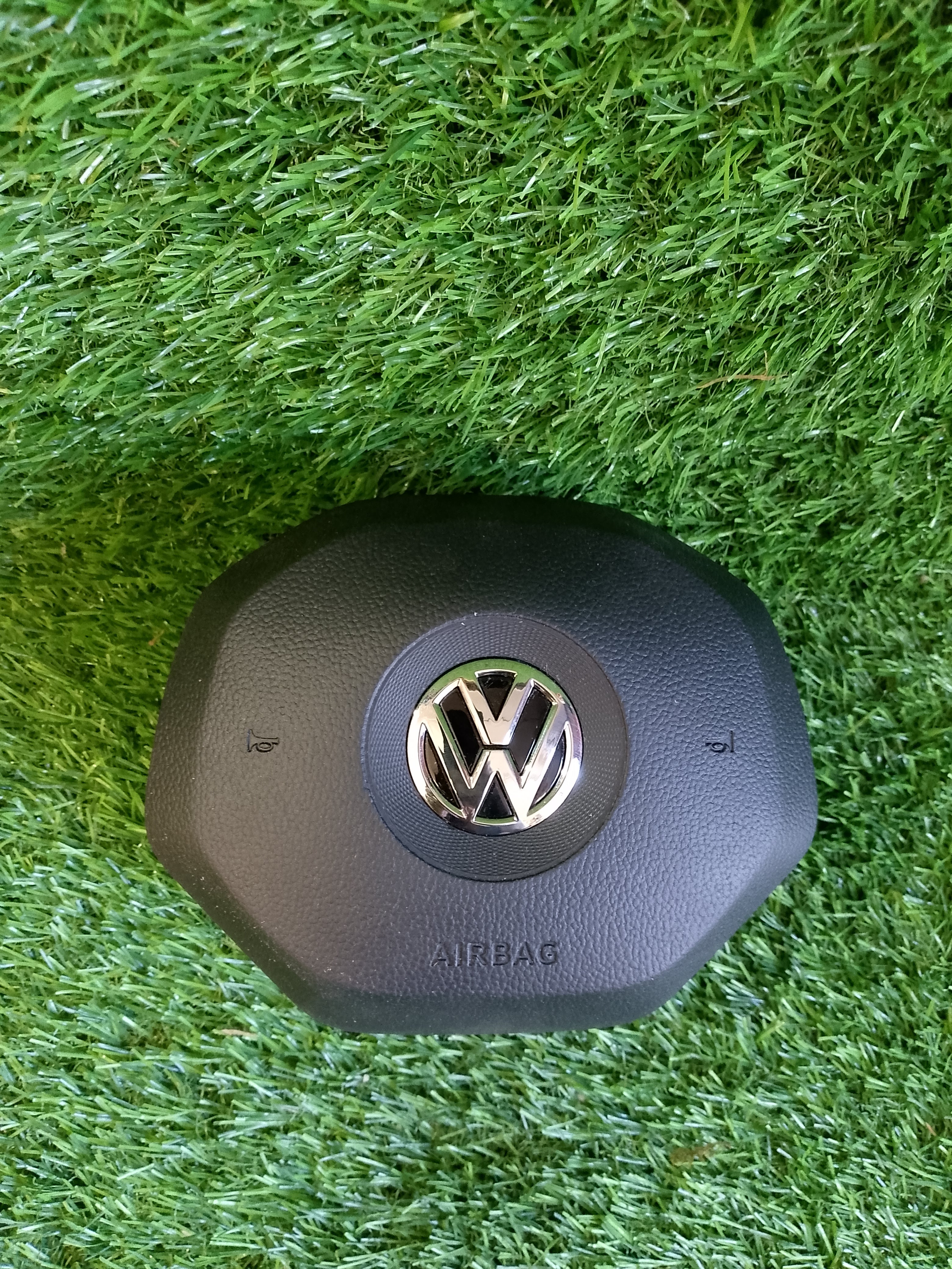 Airbag do volantu VW 3G0880201E