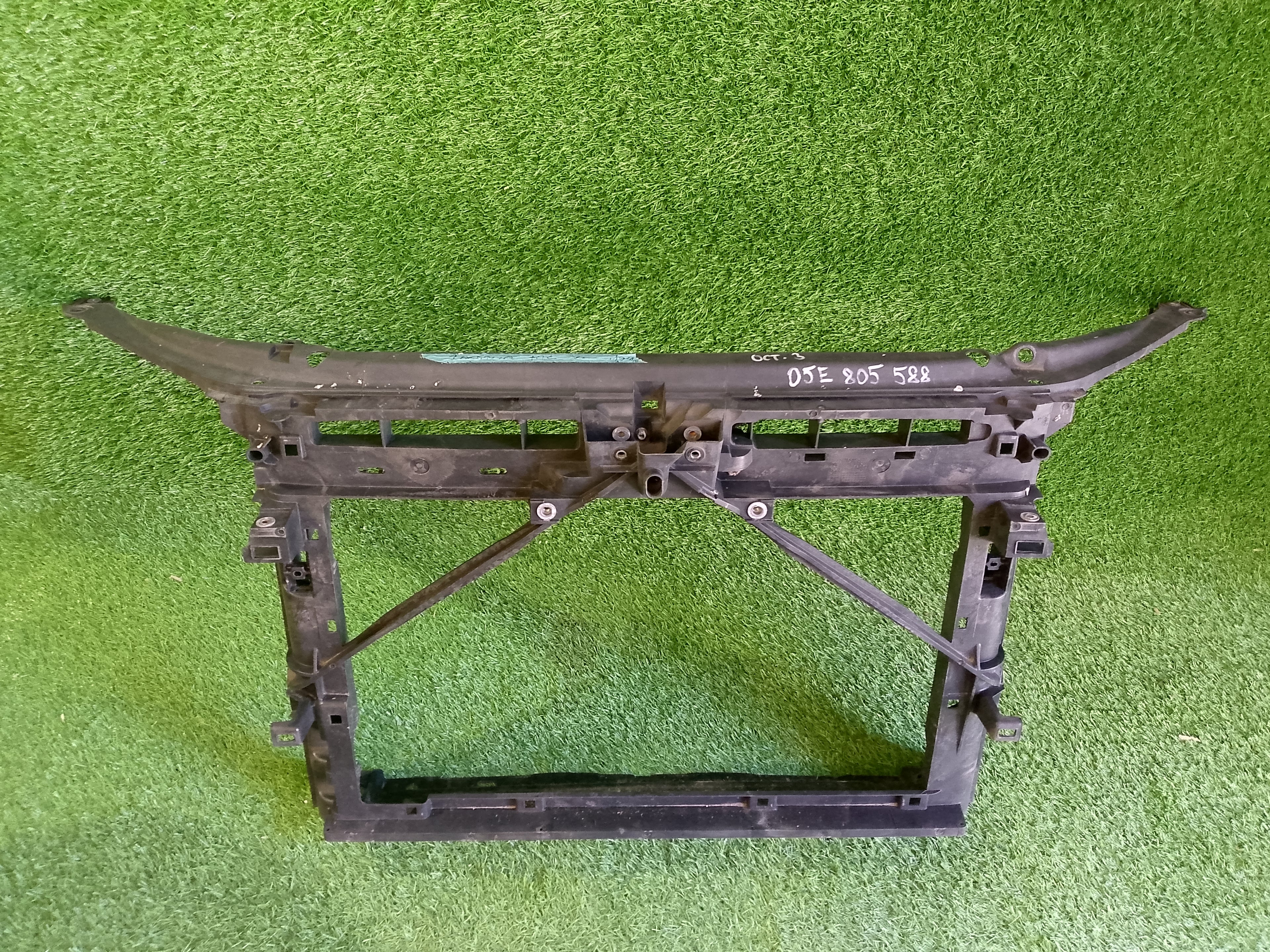 Škoda Octavia III, 3 chladičová stěna 05e805588