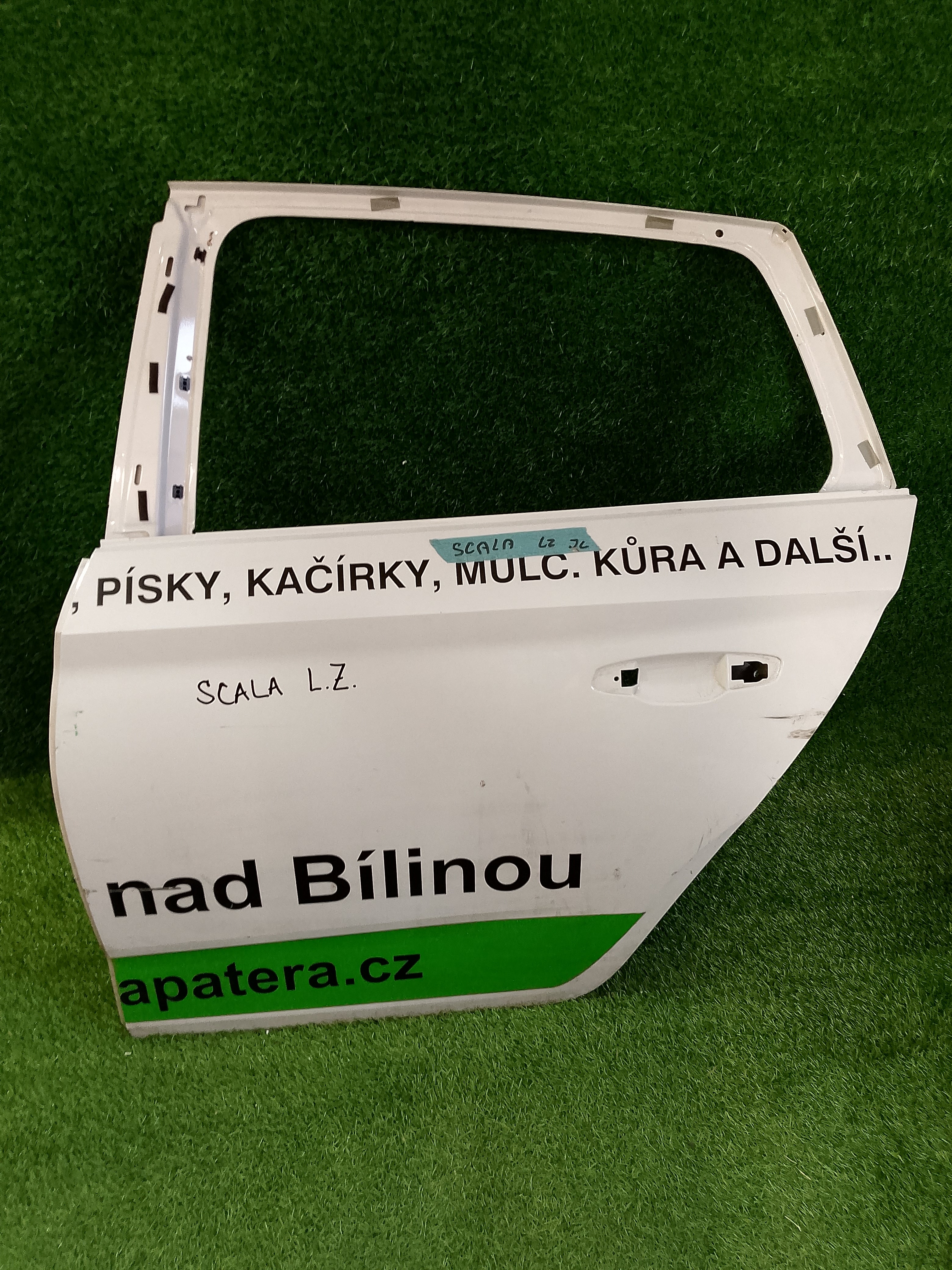 Škoda Scala levé zadní dveře