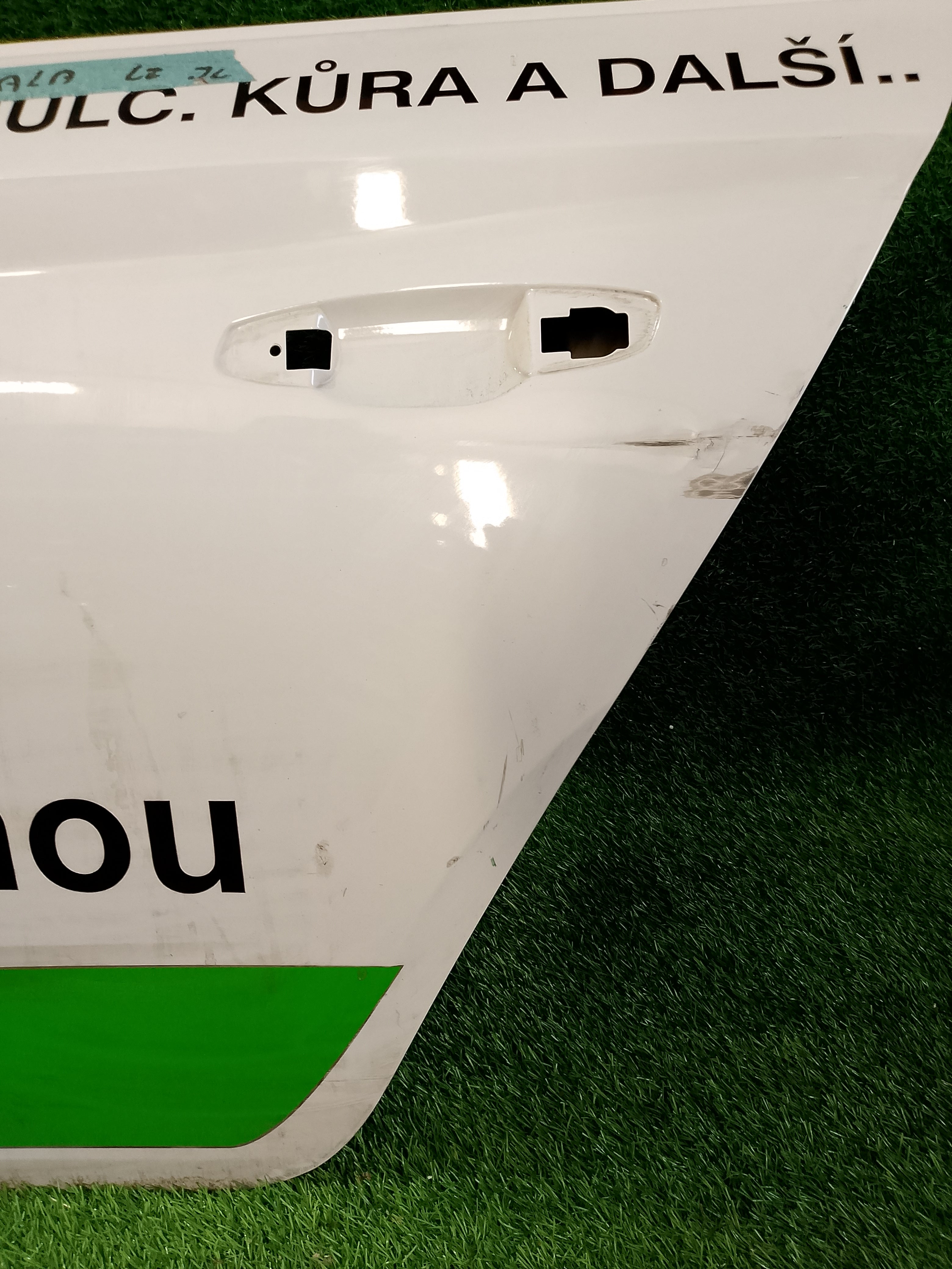 Škoda Scala levé zadní dveře