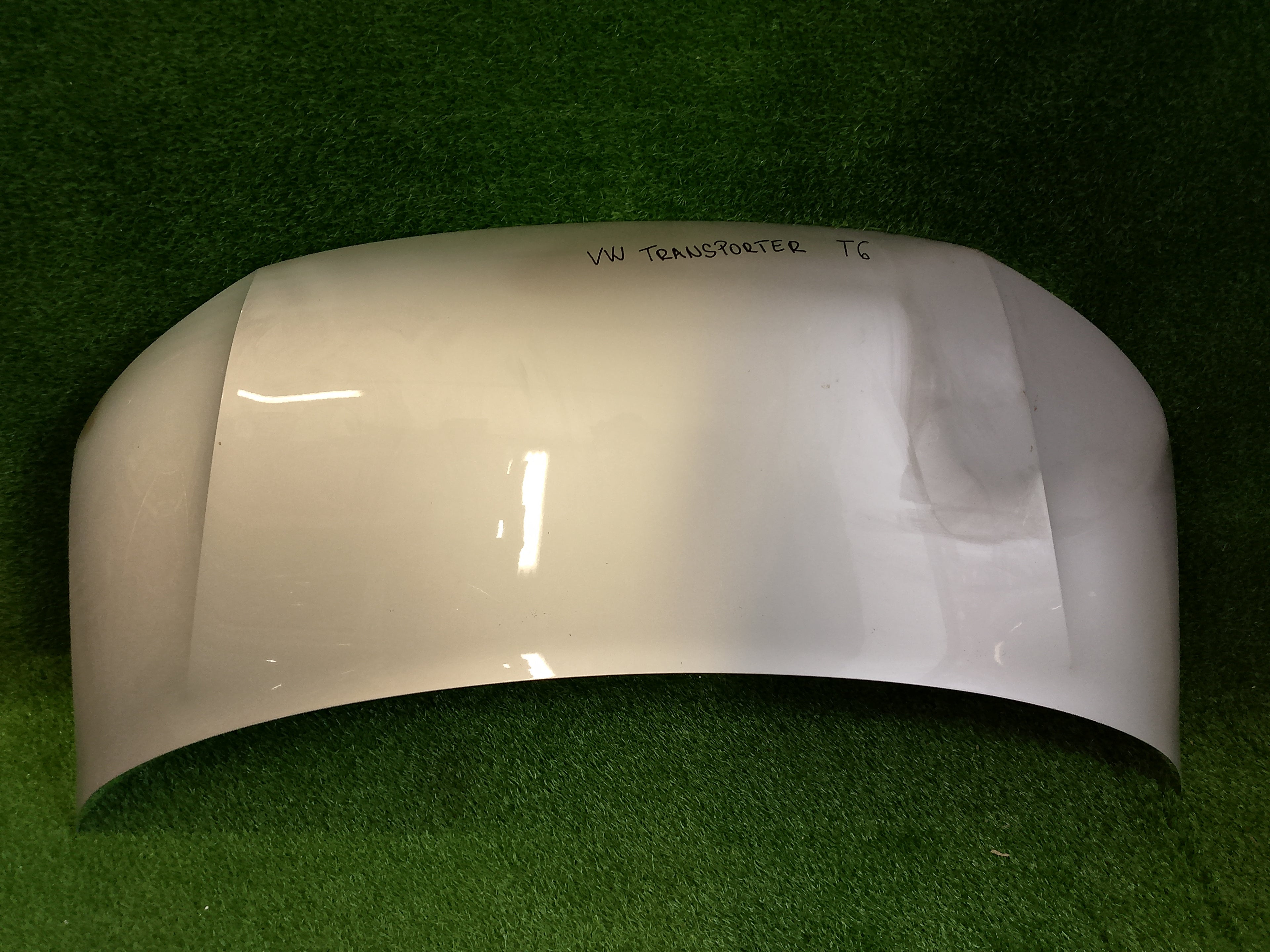 Volkswagen Transportér T6 kapota