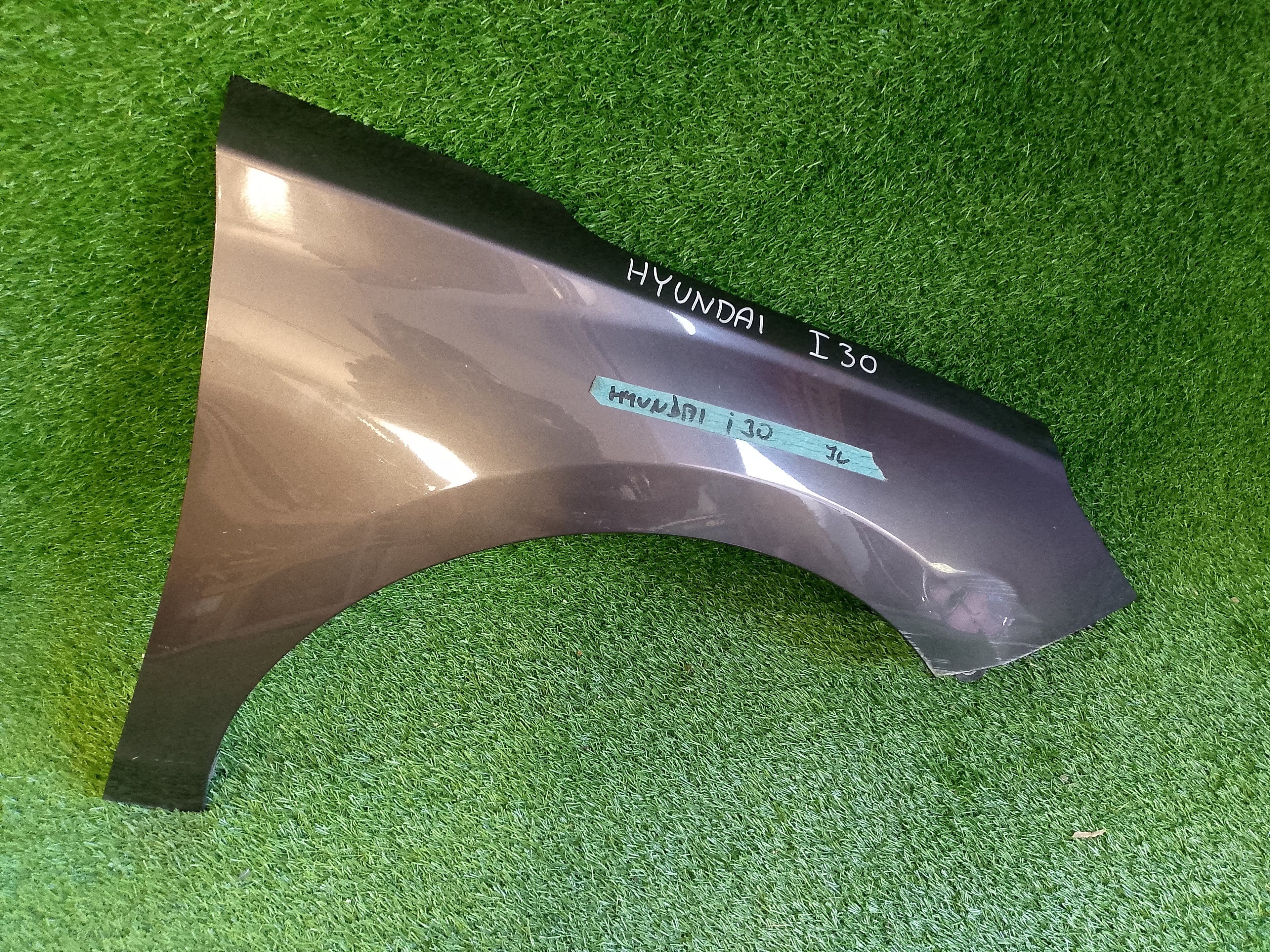 PRAVÝ blatník Hyundai i30
