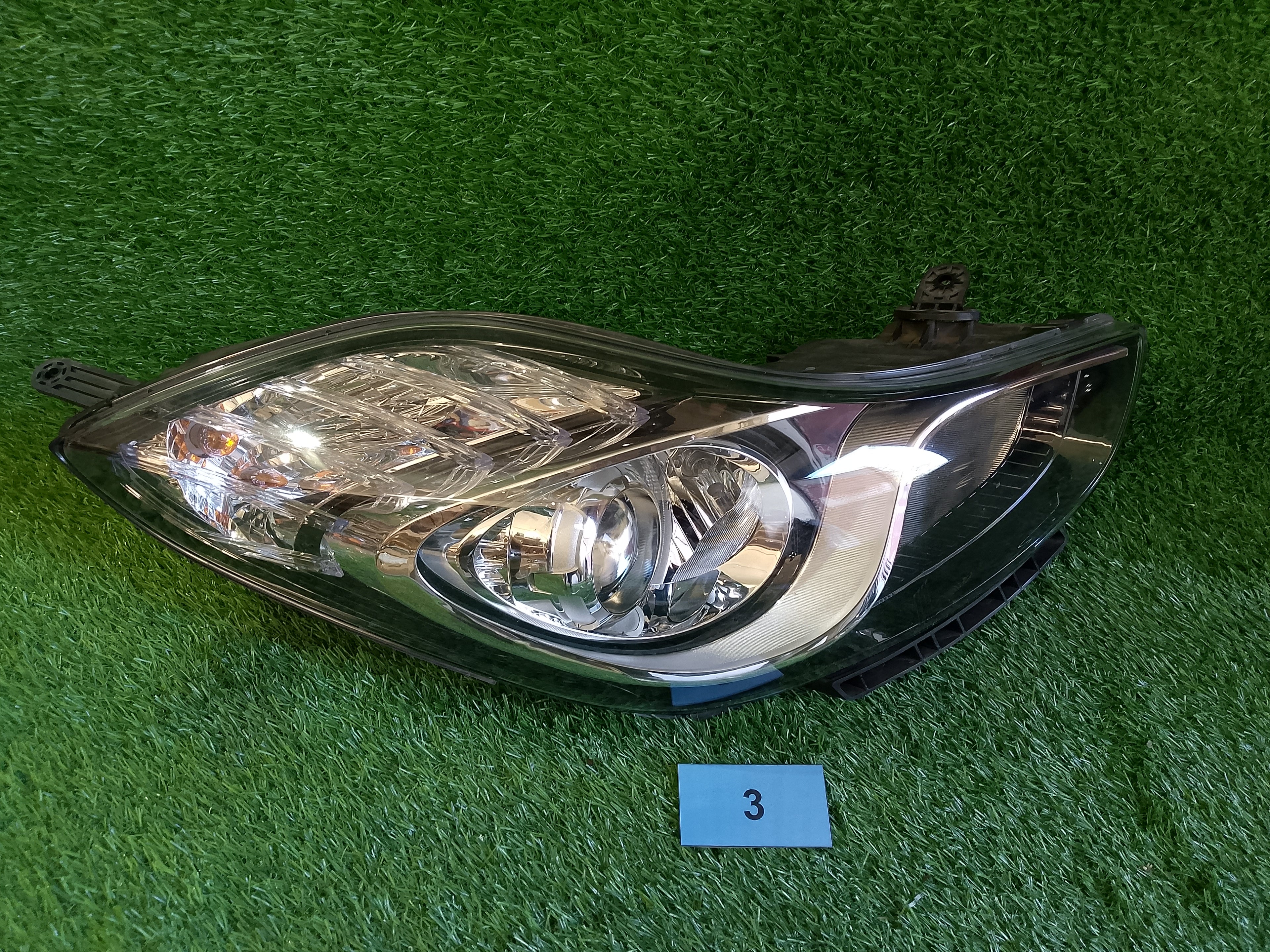 Hyundai ix20 přední světlo 921021k3xx