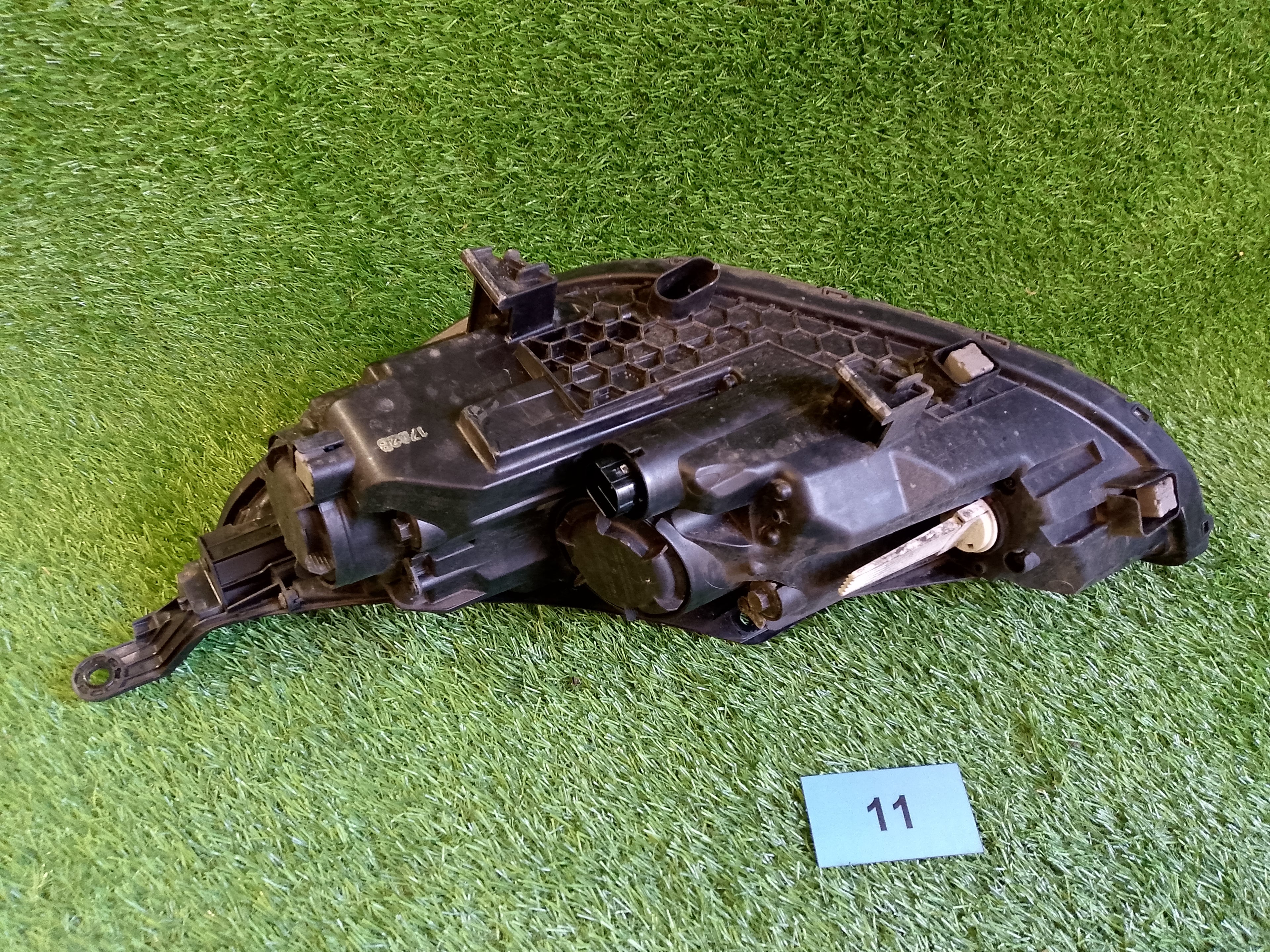 Přední světlo Hyundai i30 92102g4060