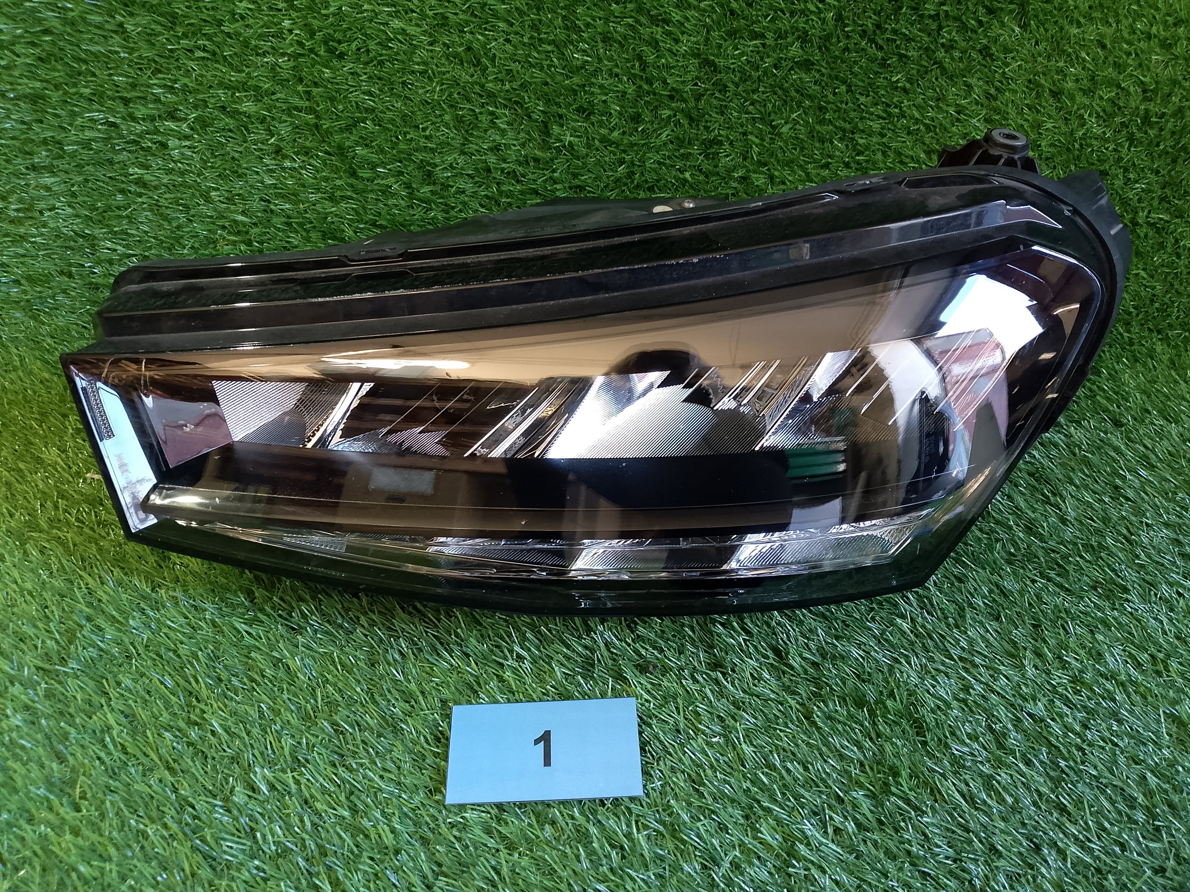 Škoda Fabia IV, 4 levé světlo 6vb941015