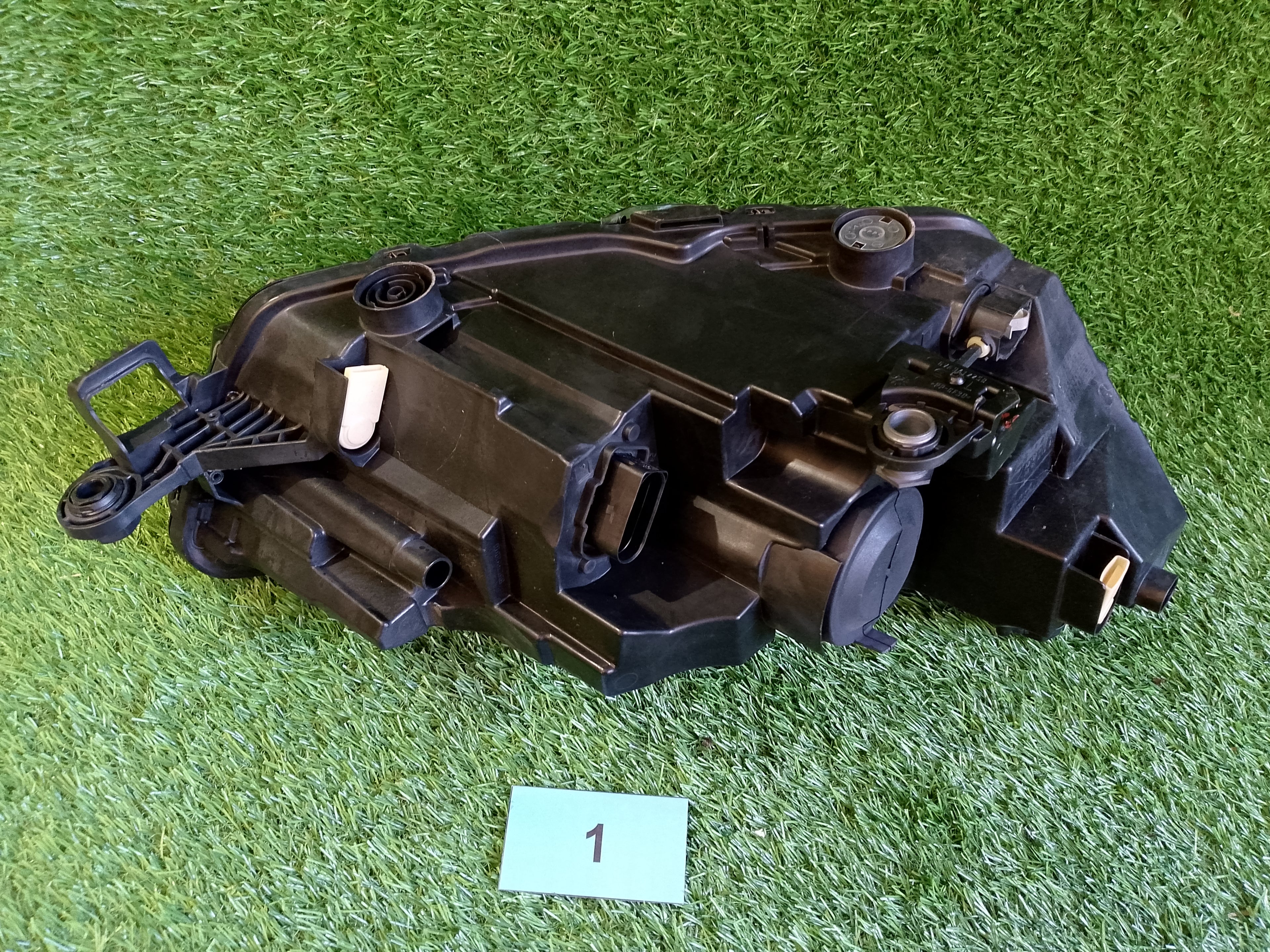 Škoda Fabia IV, 4 levé světlo 6vb941015