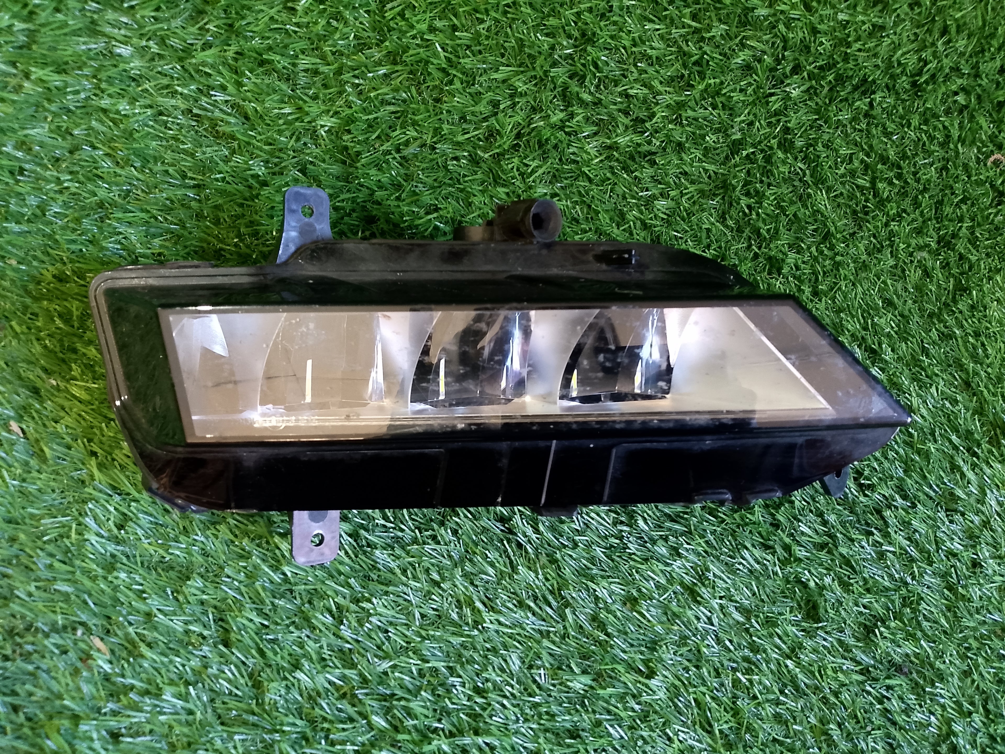 Mlhové levé světlo Škoda Scala face 657941699A