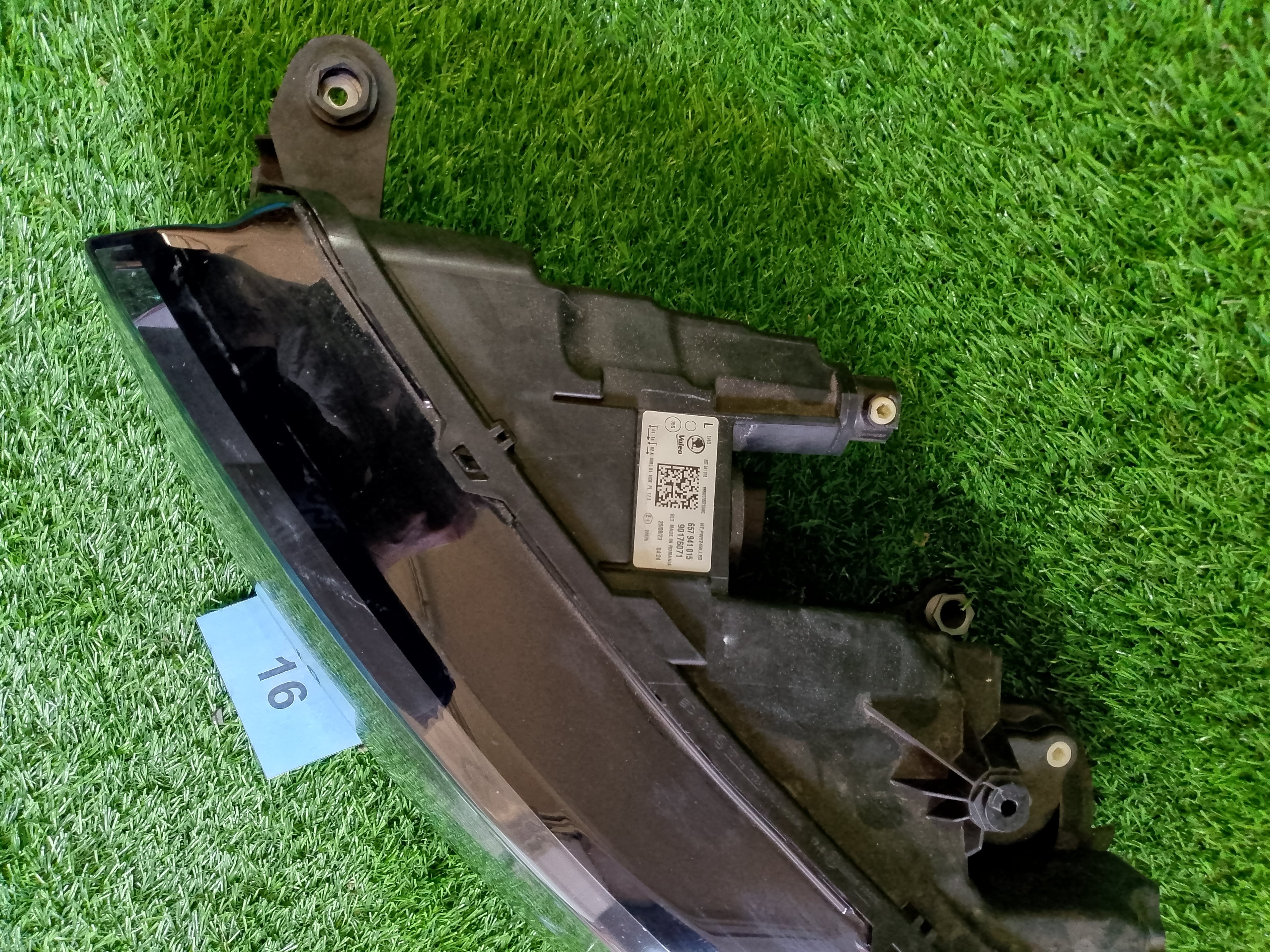 Přední levé světlo Škoda Scala 657941015