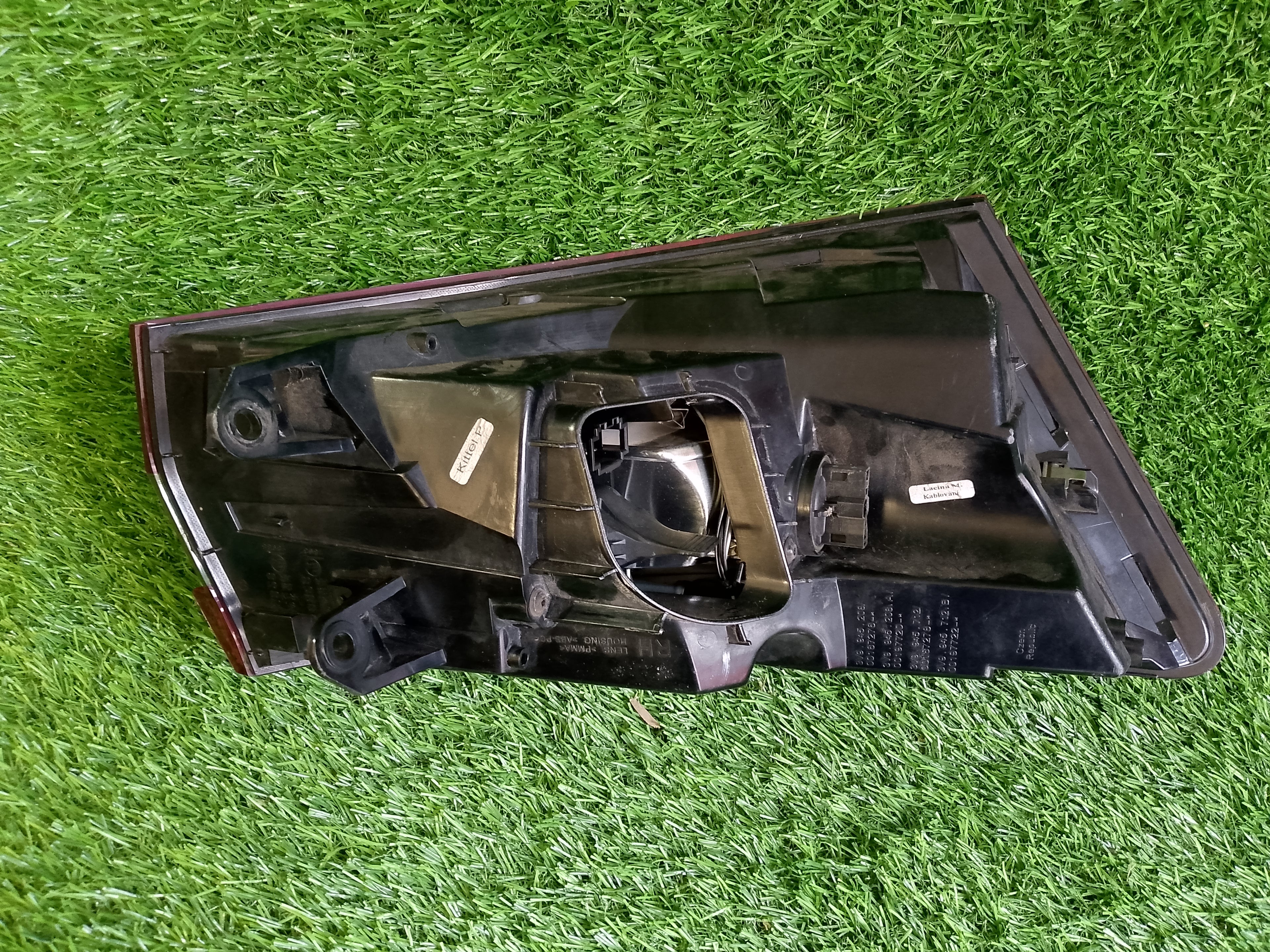 ŠKODA SUPERB III, 3 COMBI prava zadní LAMPA , 3V9945208a