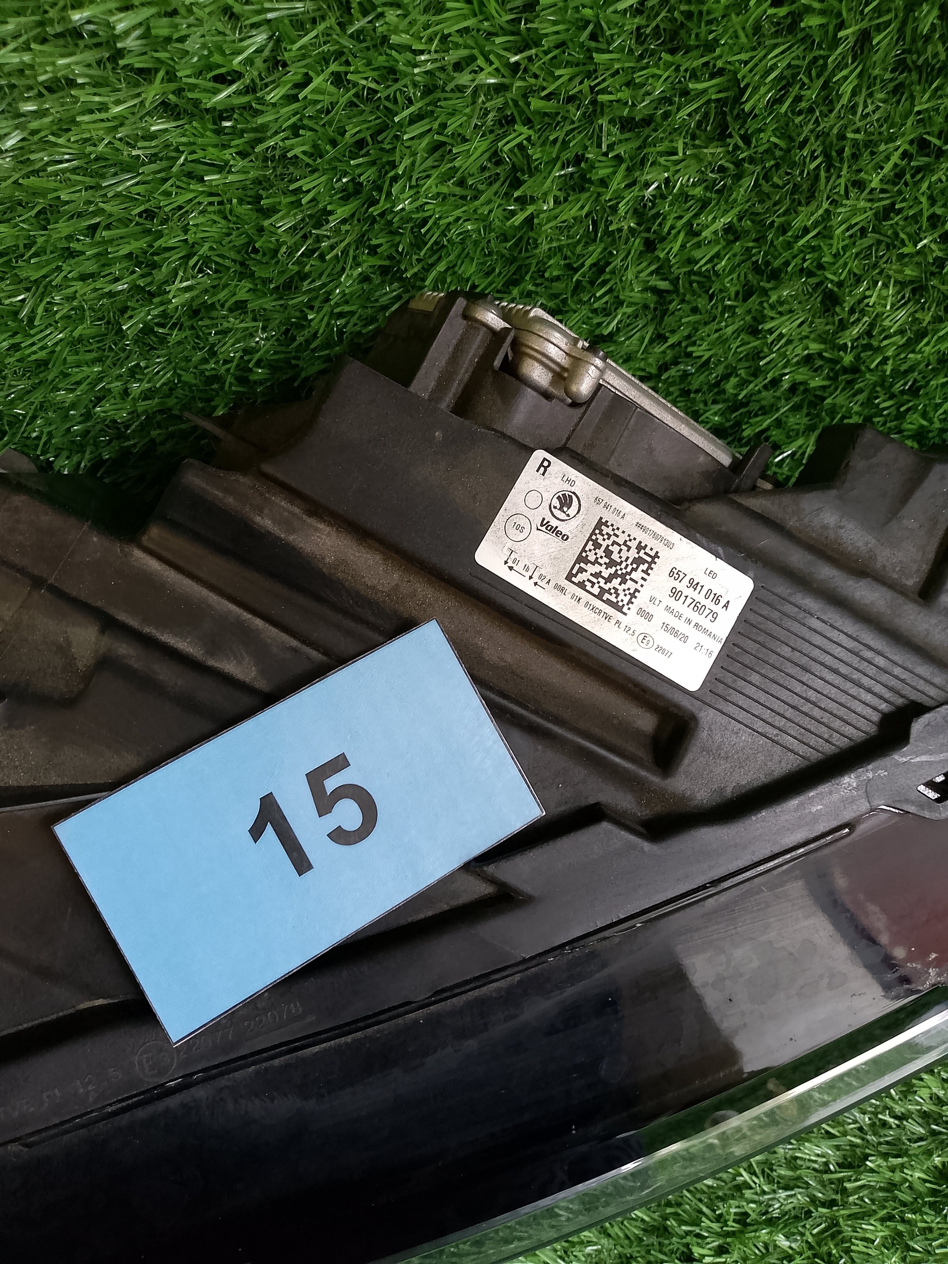 Pravé světlo Škoda Scala 657941016A