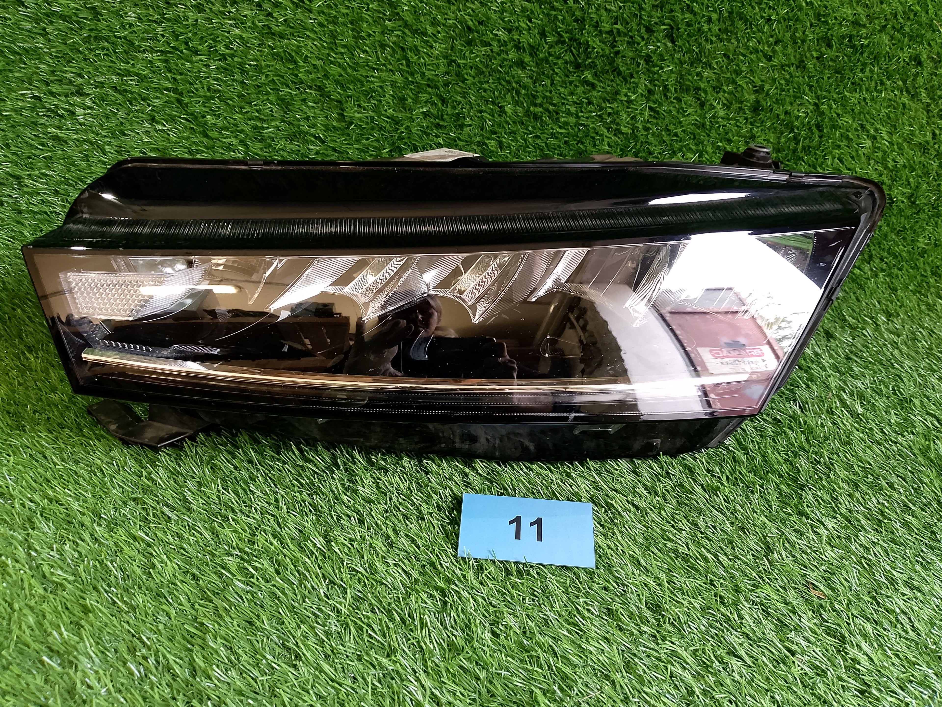 ŠKODA OCTAVIA IV, 4 PŘEDNÍ LEVÉ SVĚTLO 5E4941015