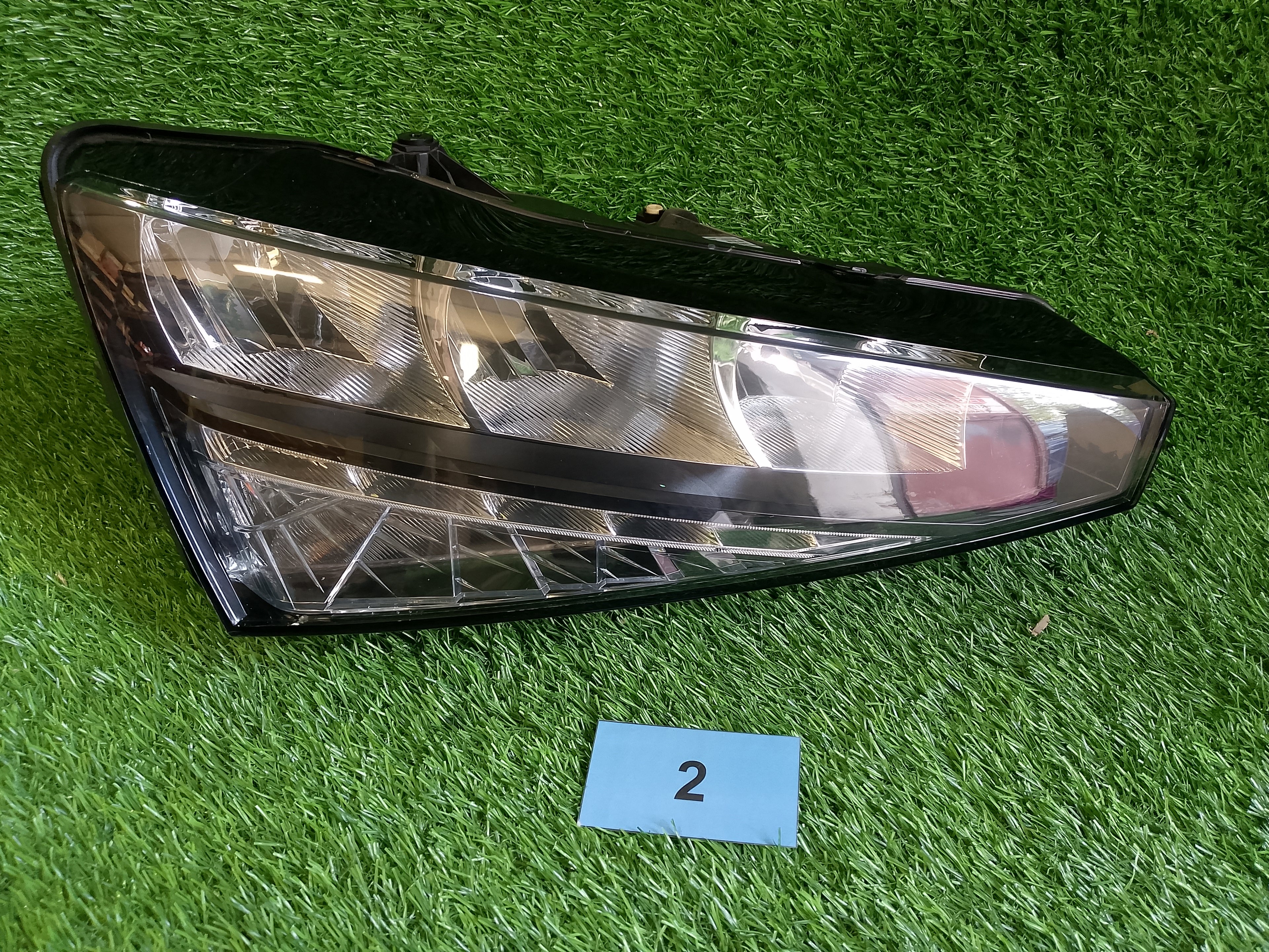 Přední pravé světlo Škoda Scala 657941016