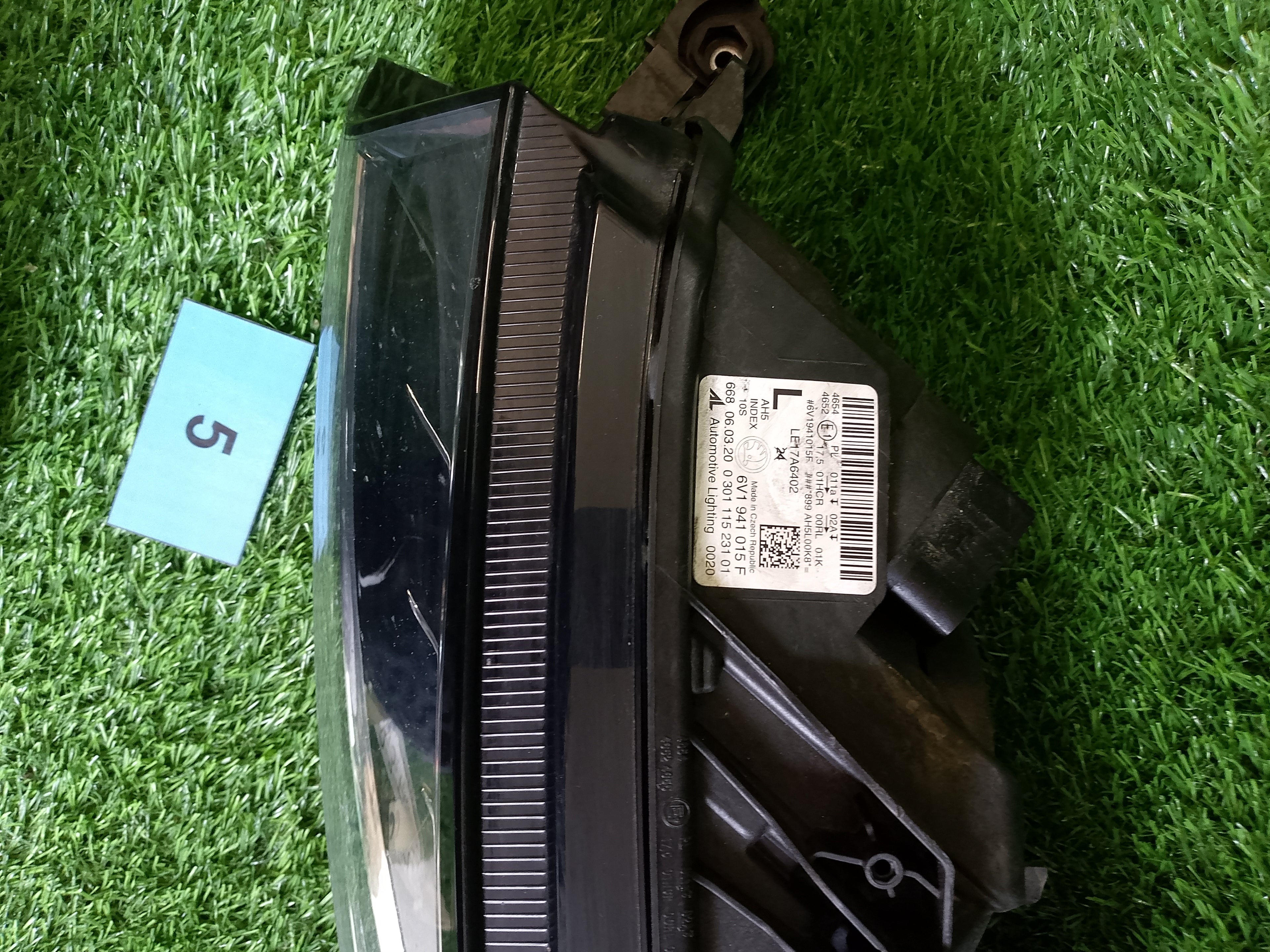 Škoda fabia III, 3 světlo levé 6v1941015f face