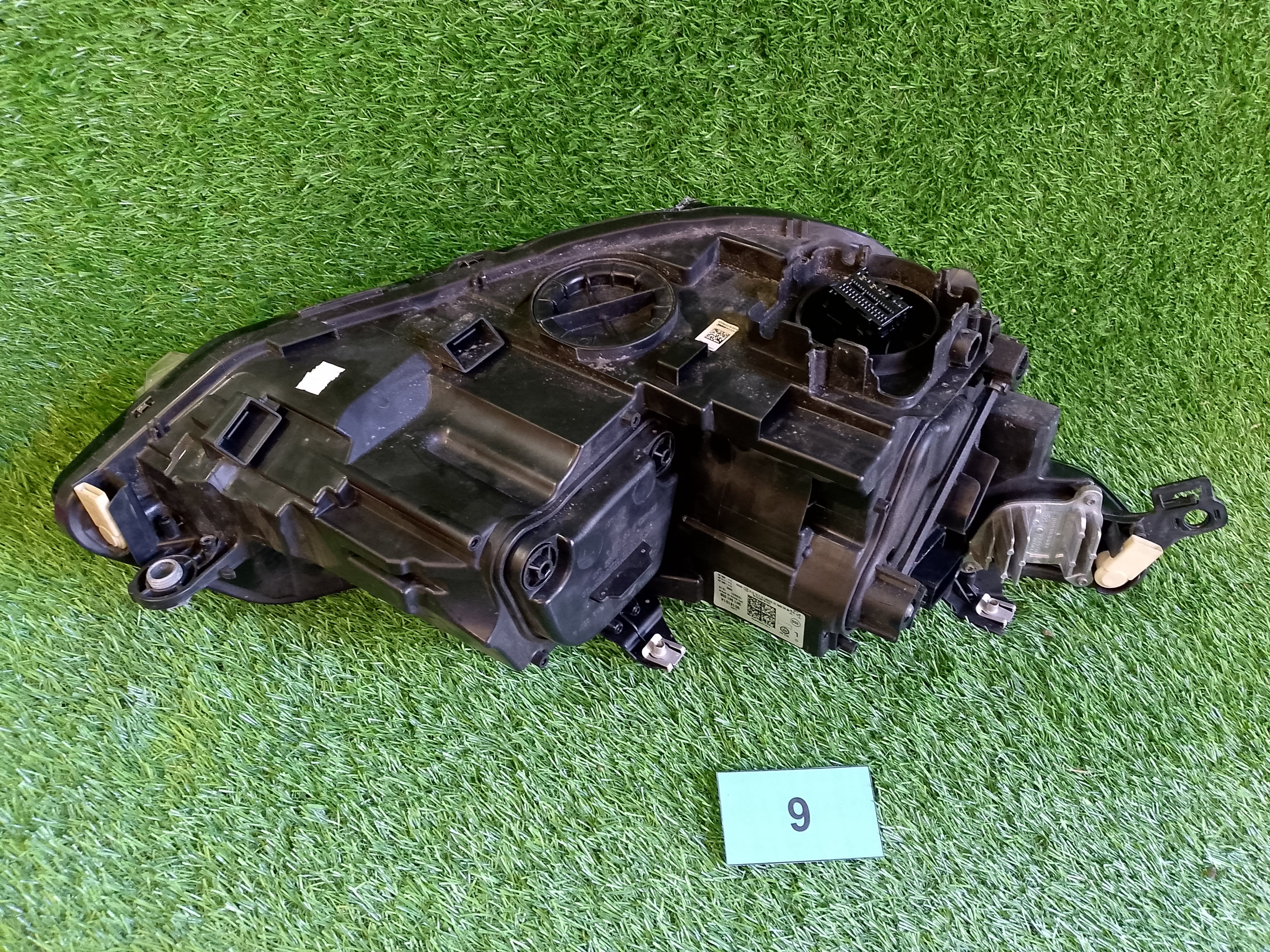 VW GOLF 8 LEVÉ PŘEDNÍ SVĚTLO 5H1941059