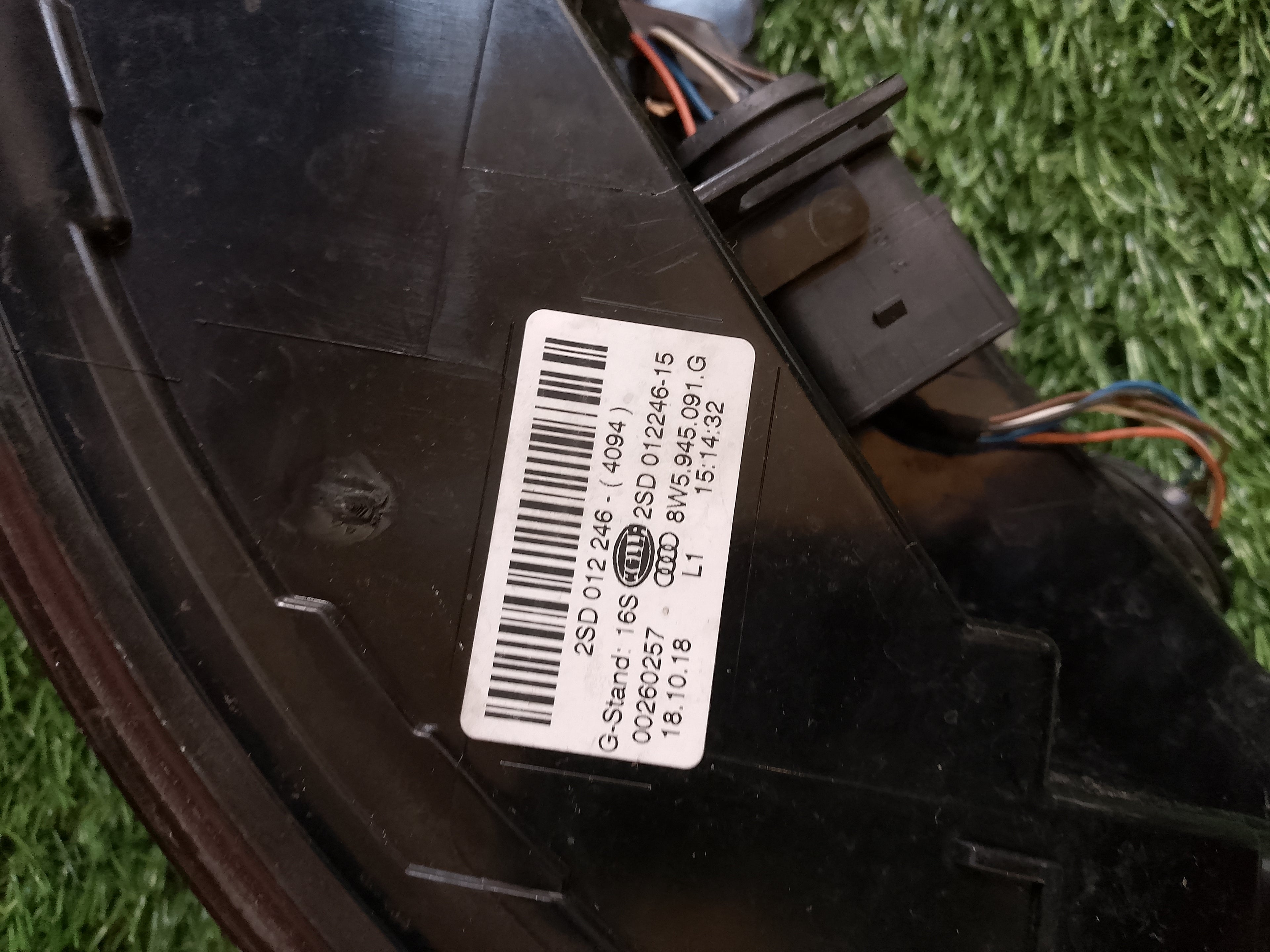 ZADNÍ LEVÉ SVĚTLO AUDI A4 B9 2015-2019 8W5945091G