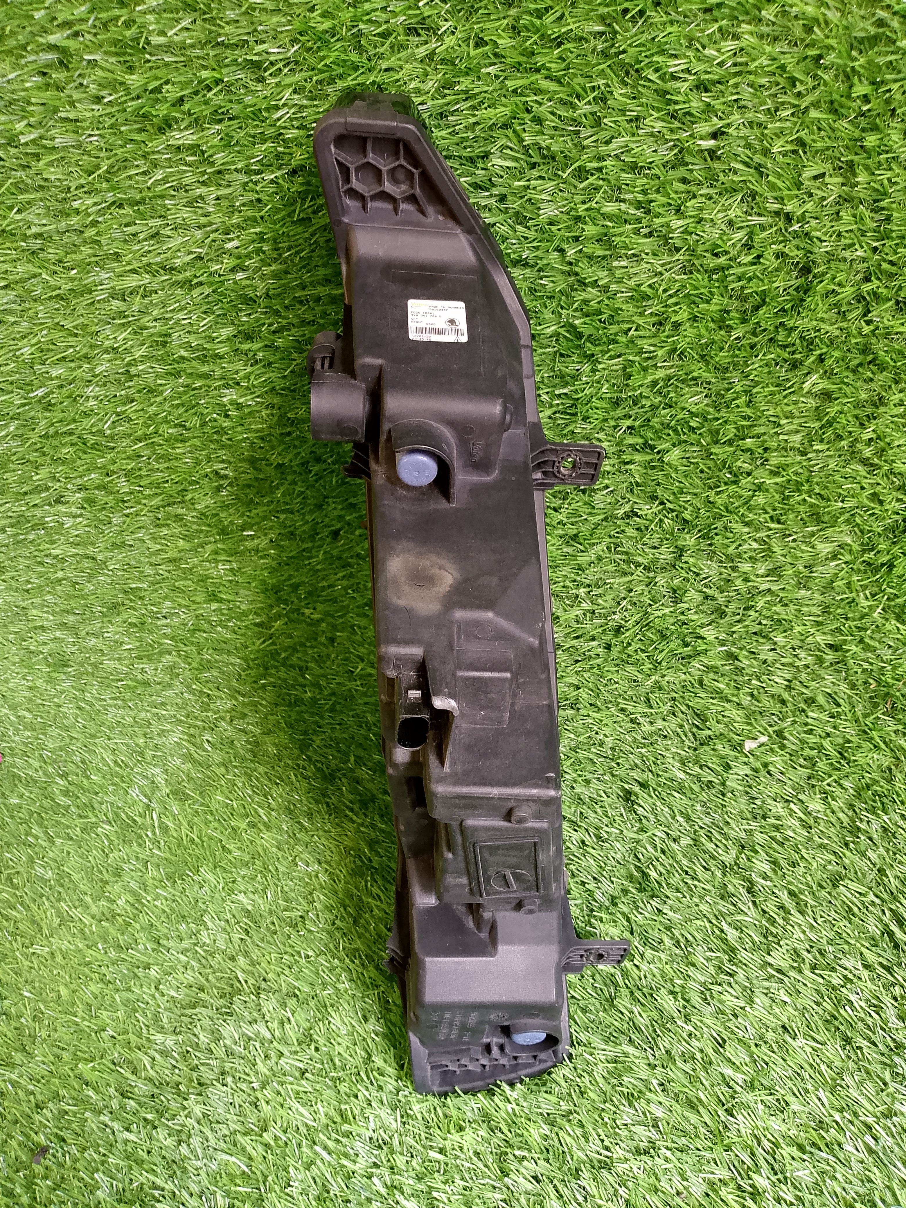 Mlhovka pravá Škoda Superb III, 3 face 3V0941700B