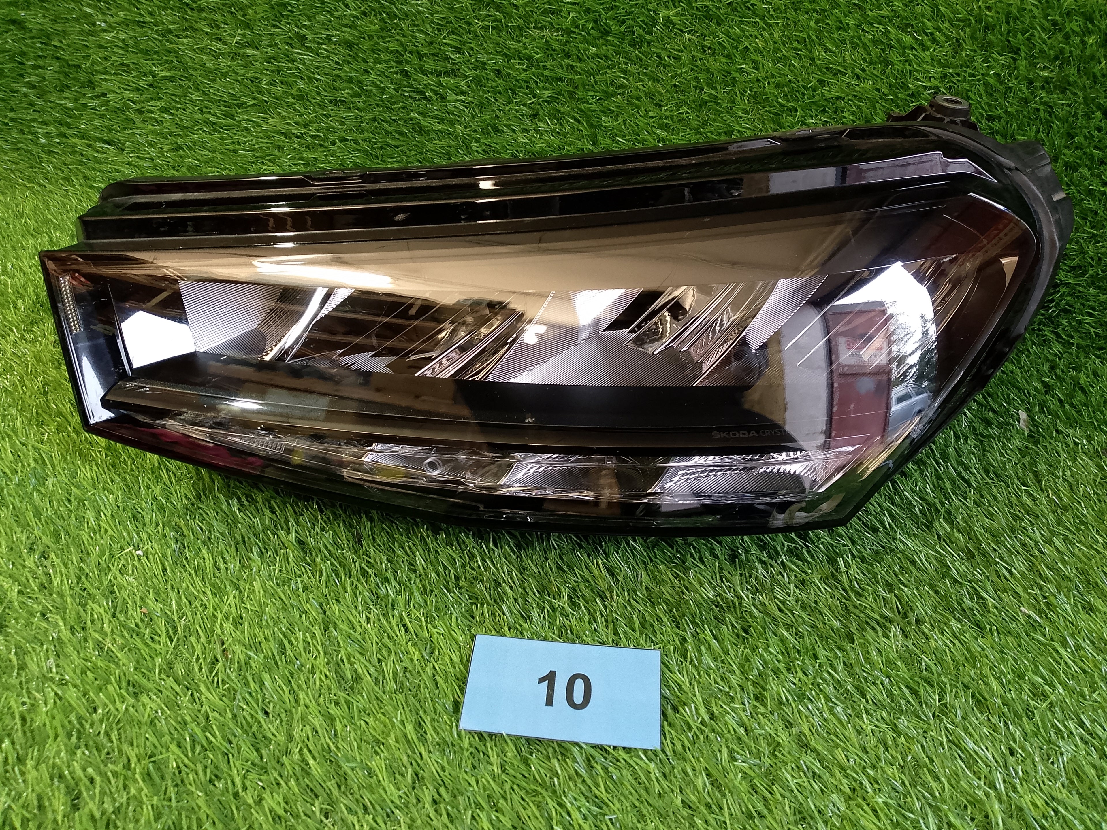 Škoda Fabia IV, 4 levé světlo 6vb941015