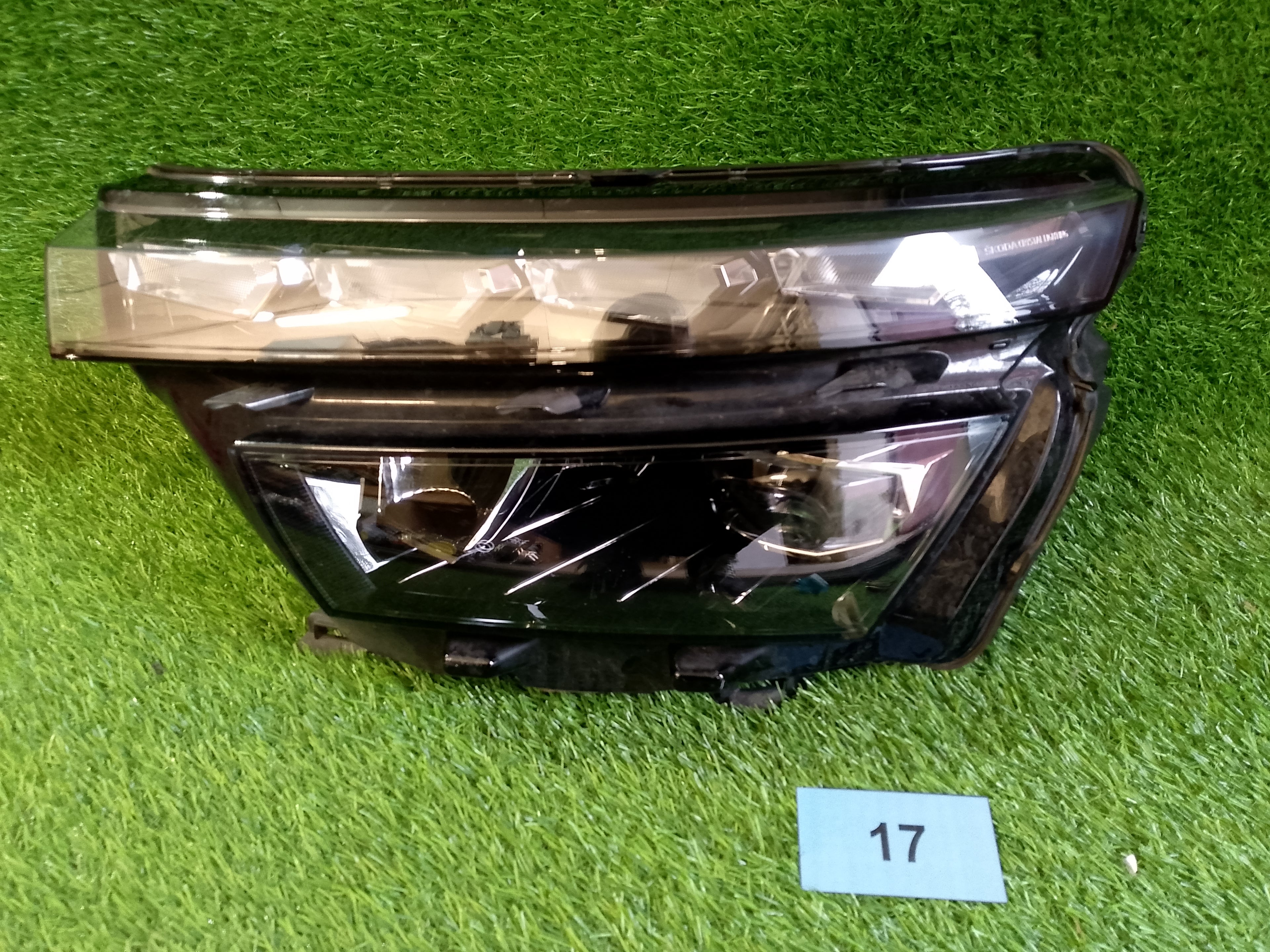 Škoda Kamiq přední levé světlo 658941015b