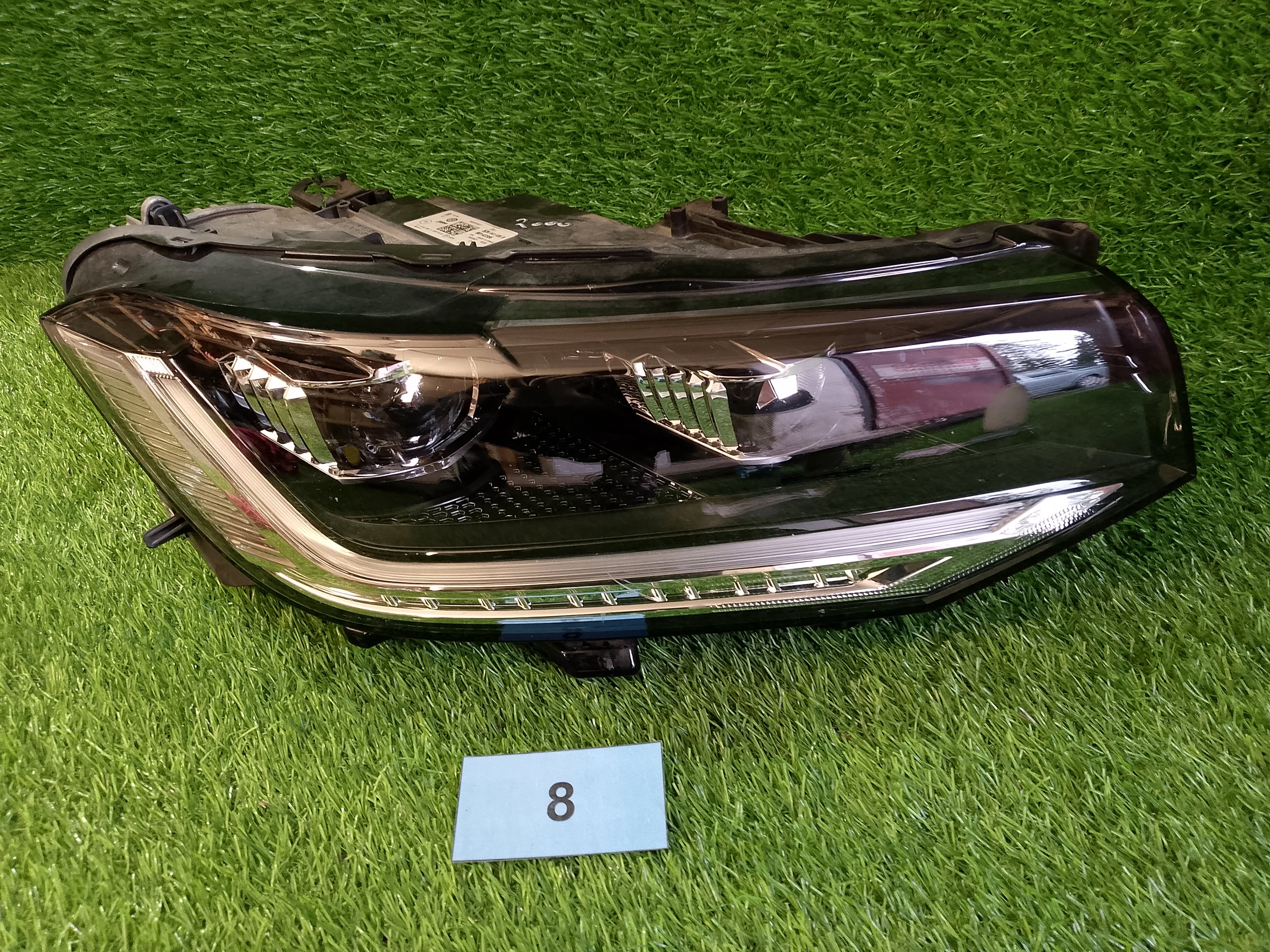 VW T-Cross pravé led světlo 2GM941036B