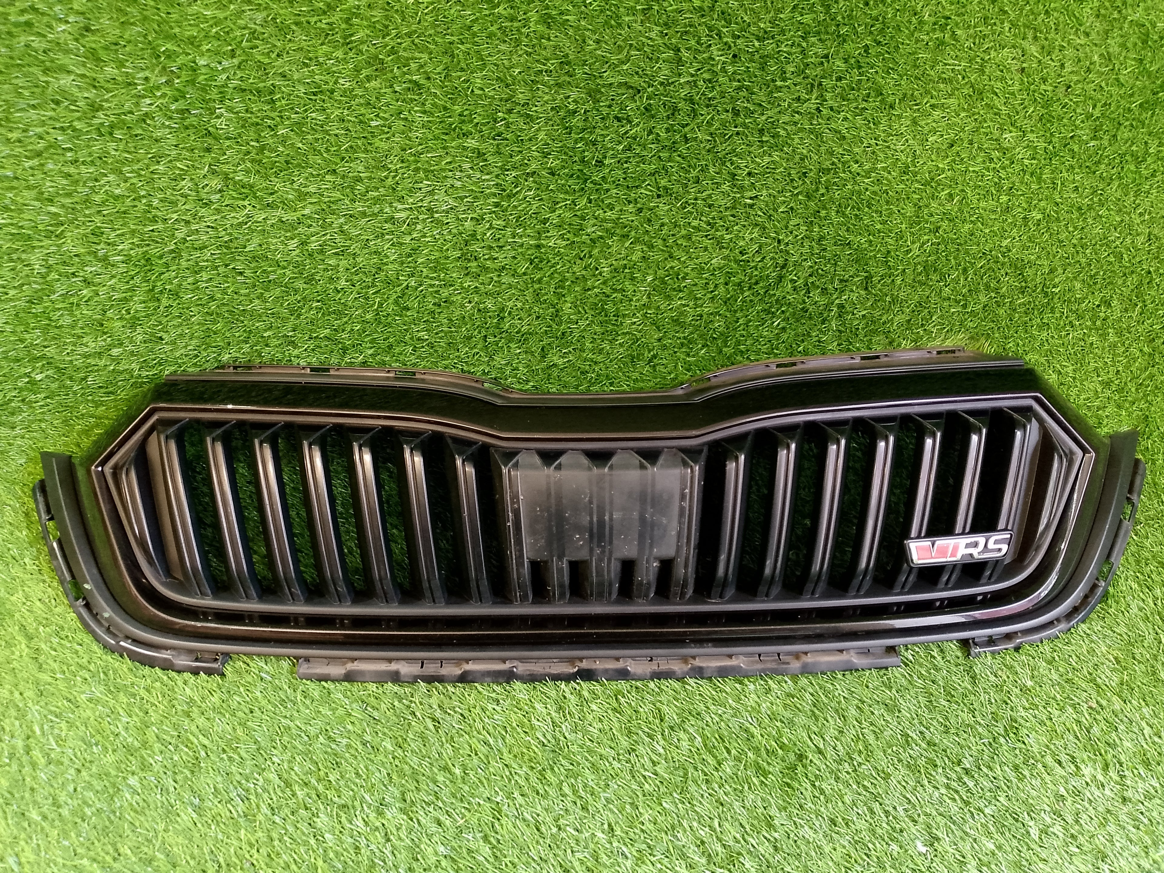 Maska Škoda Octavia IV, 4  RS