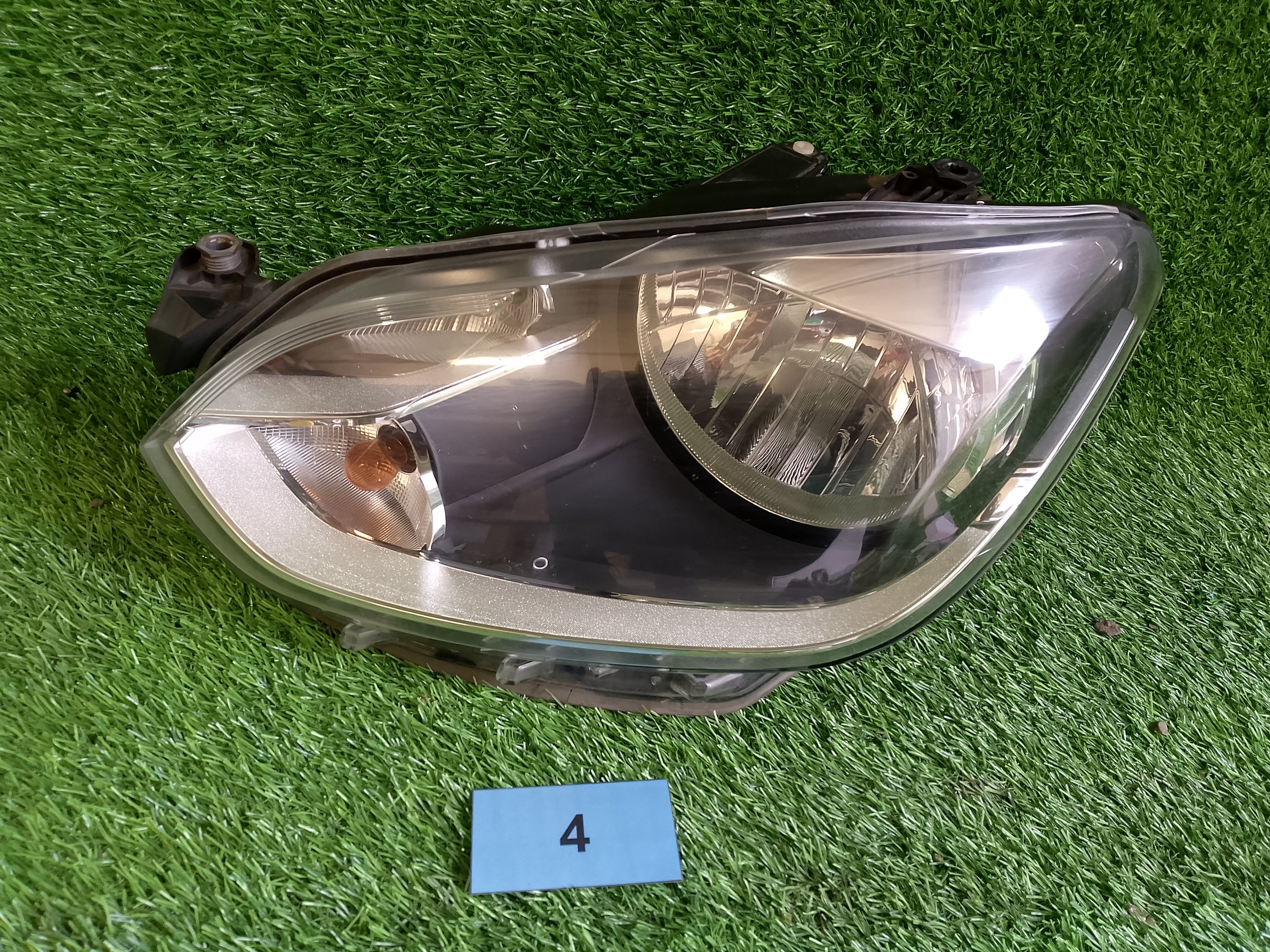 VW UP levé světlo halogenové 1s1941015n