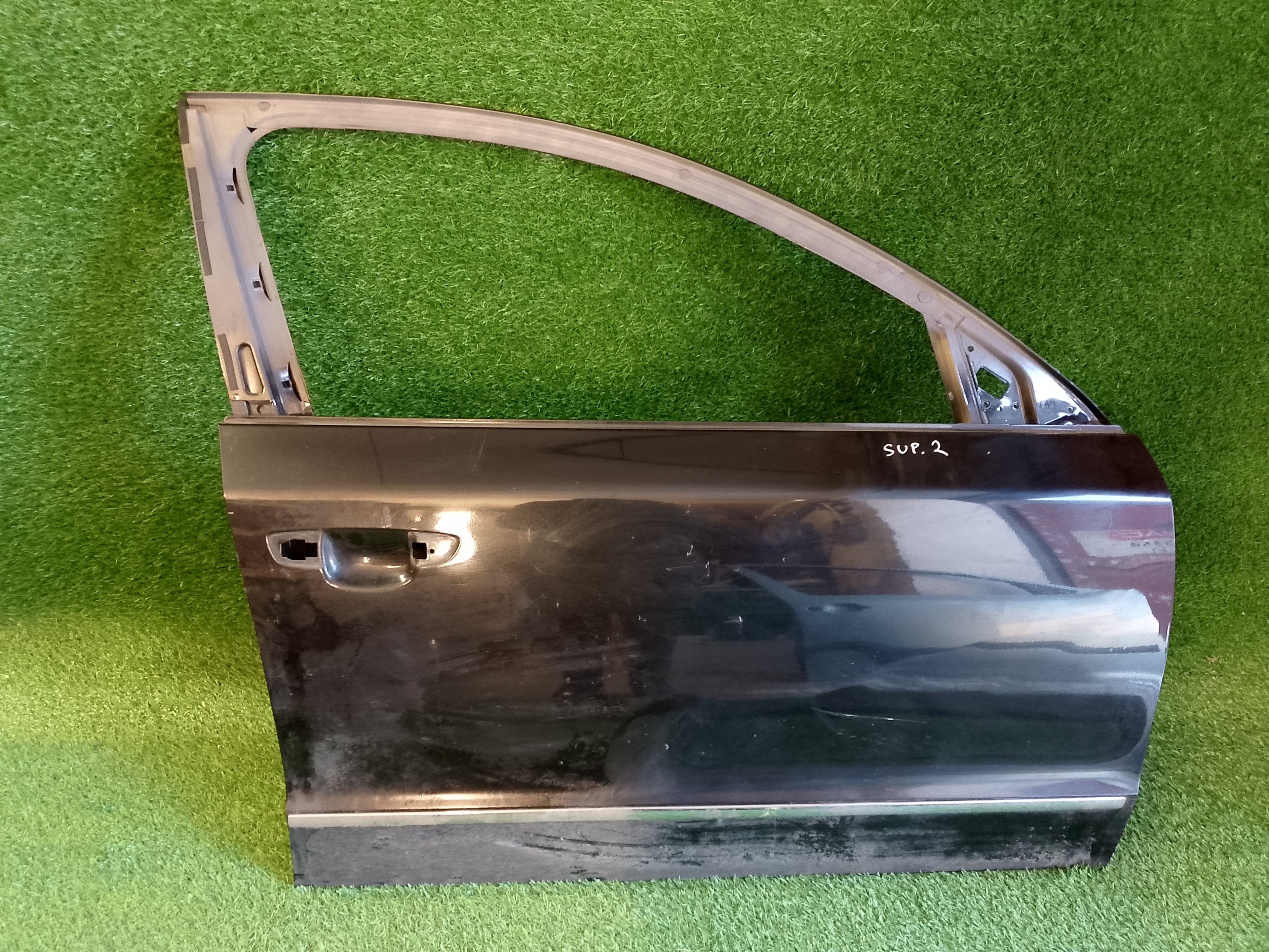 Škoda Superb II, 2 dveře pravé přední