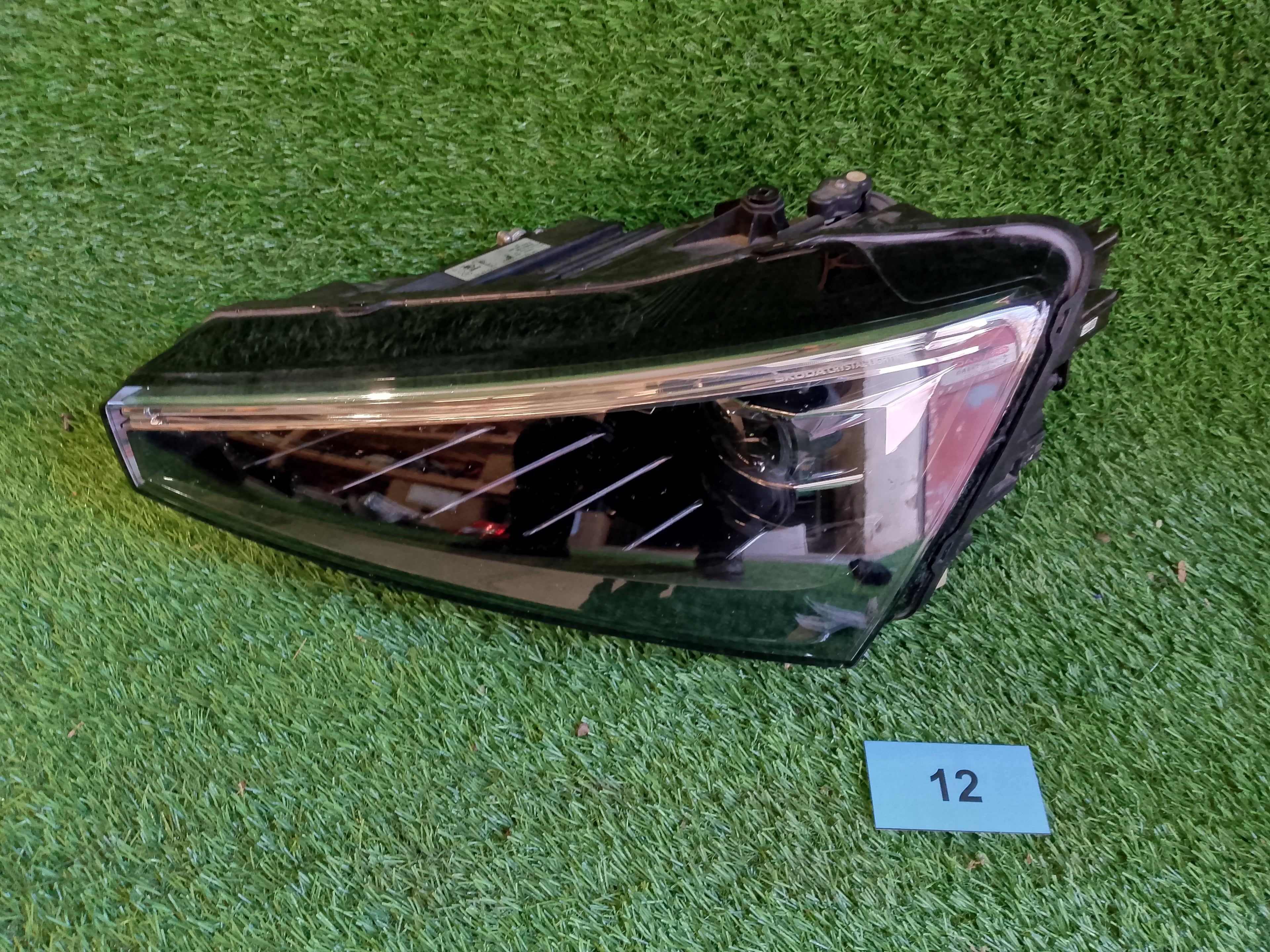 Škoda Scala světlo levé full led 657941015A