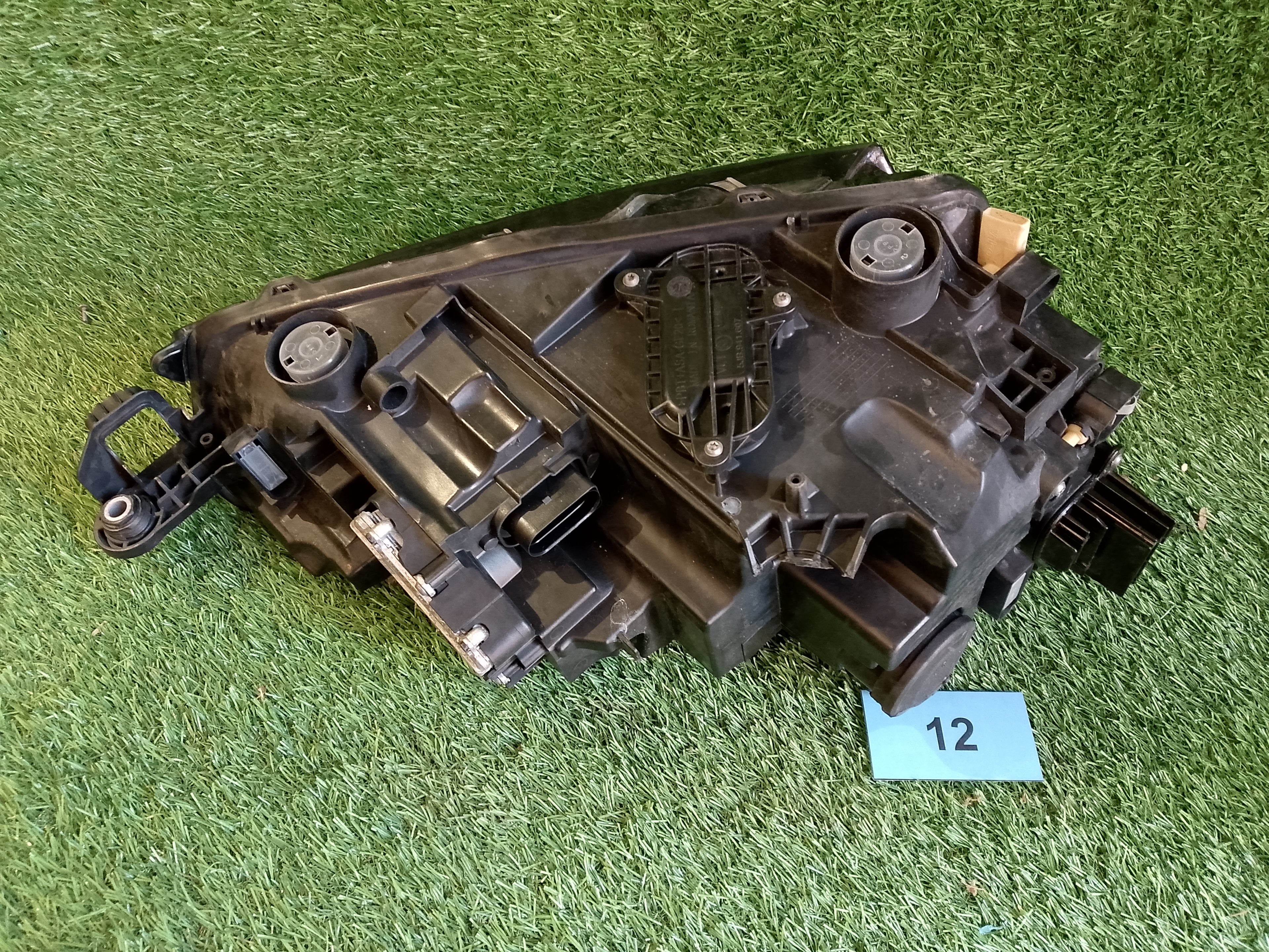 Škoda Scala světlo levé full led 657941015A