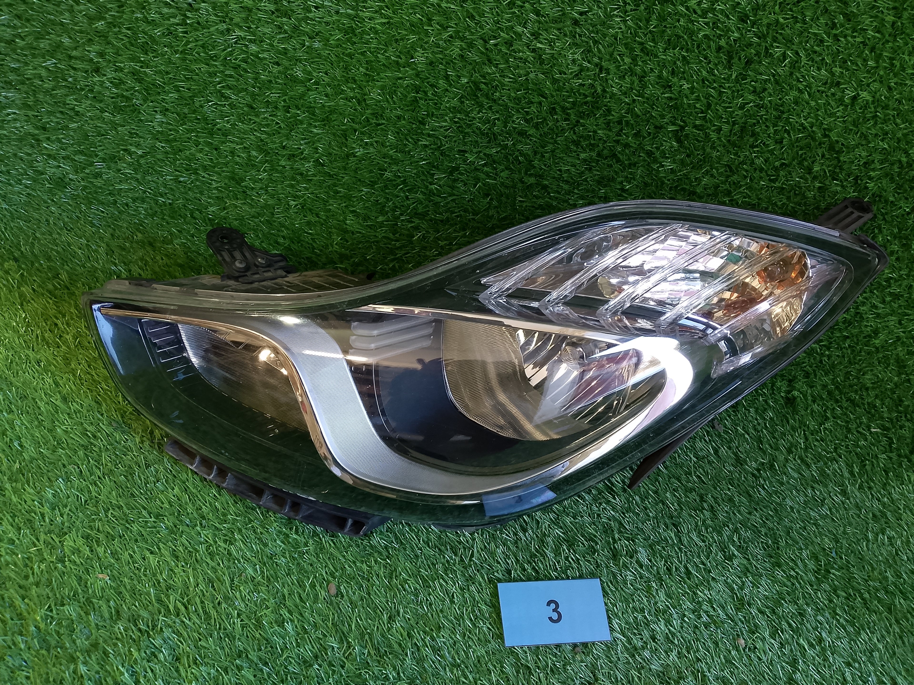 Přední světlo Hyundai ix20/921011k000 2010-2019