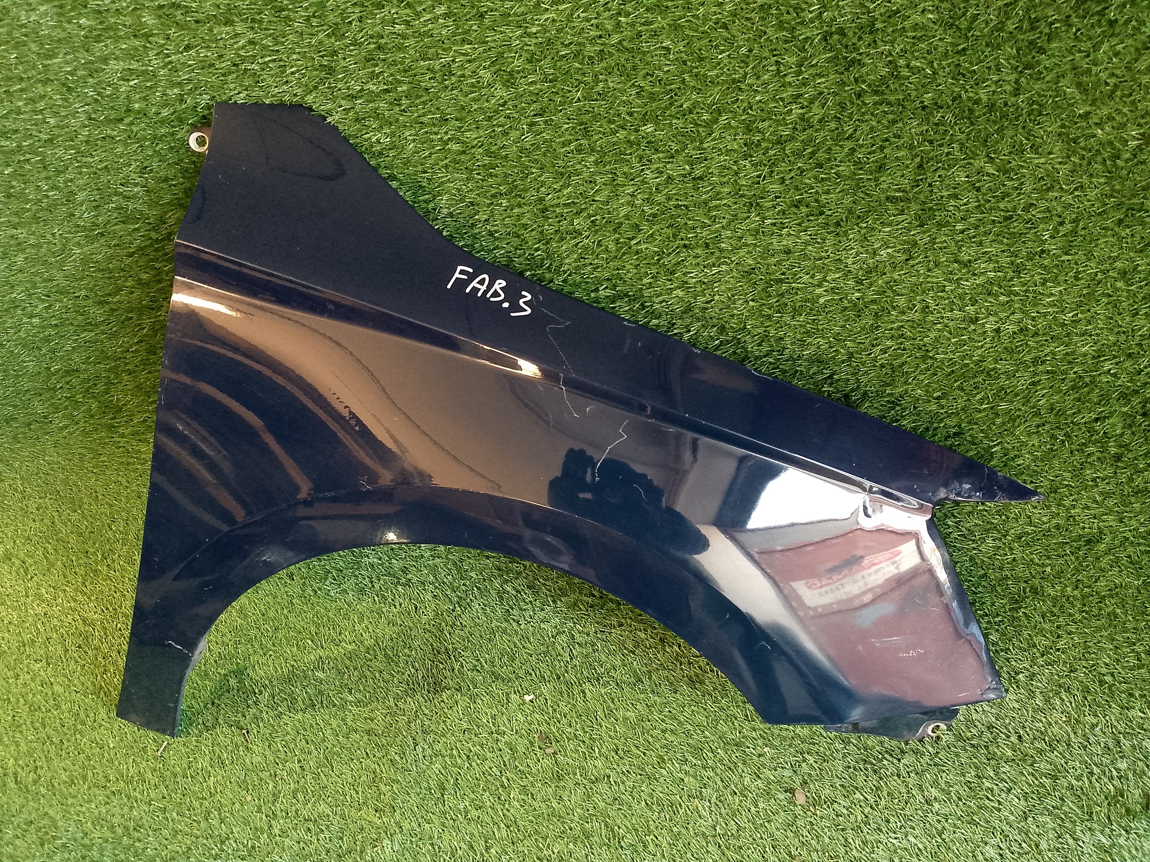 Pravý blatník Škoda Fabia III, 3