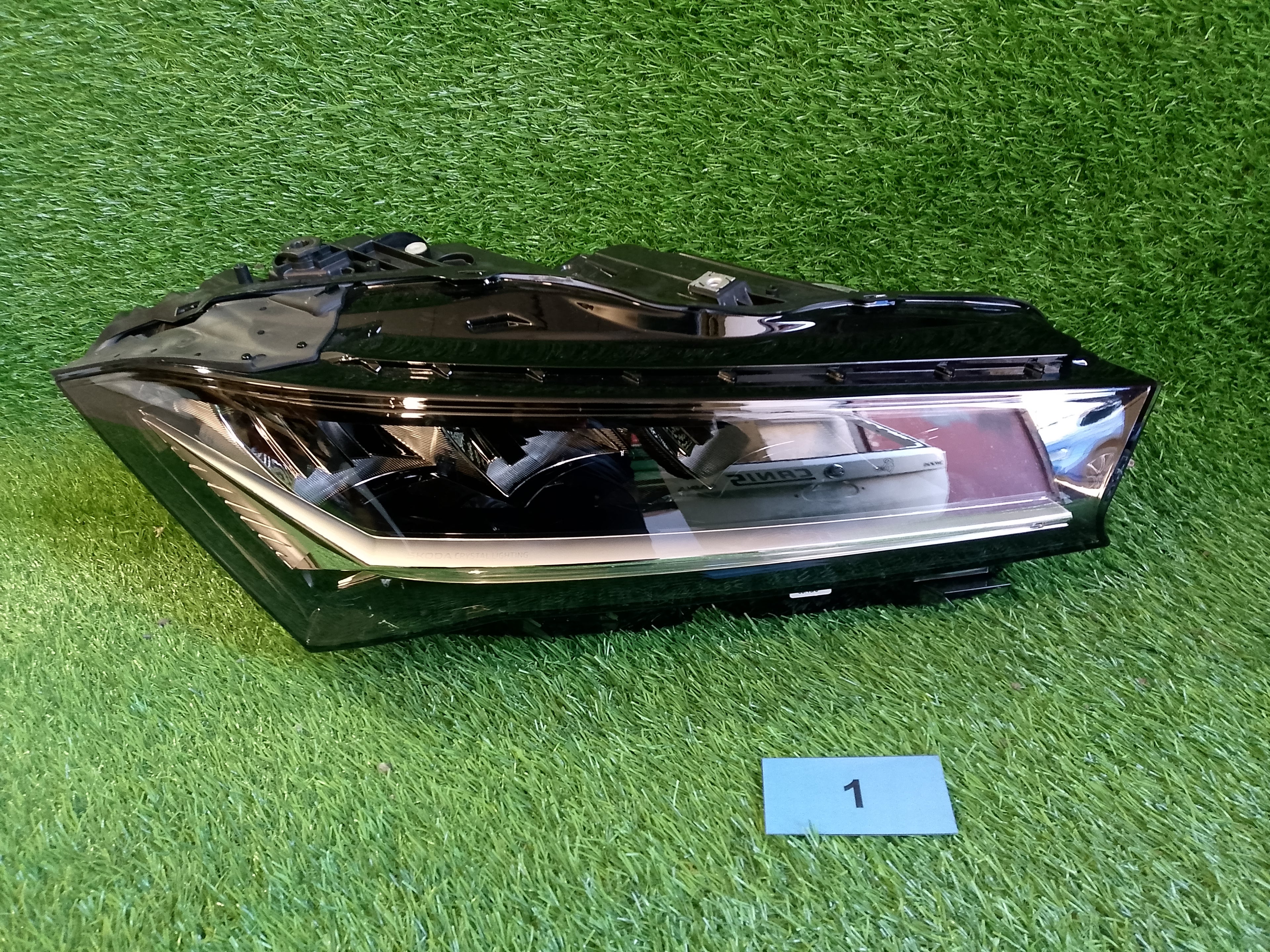 Škoda Superb IV, 4 přední pravé světlo 3p1941016