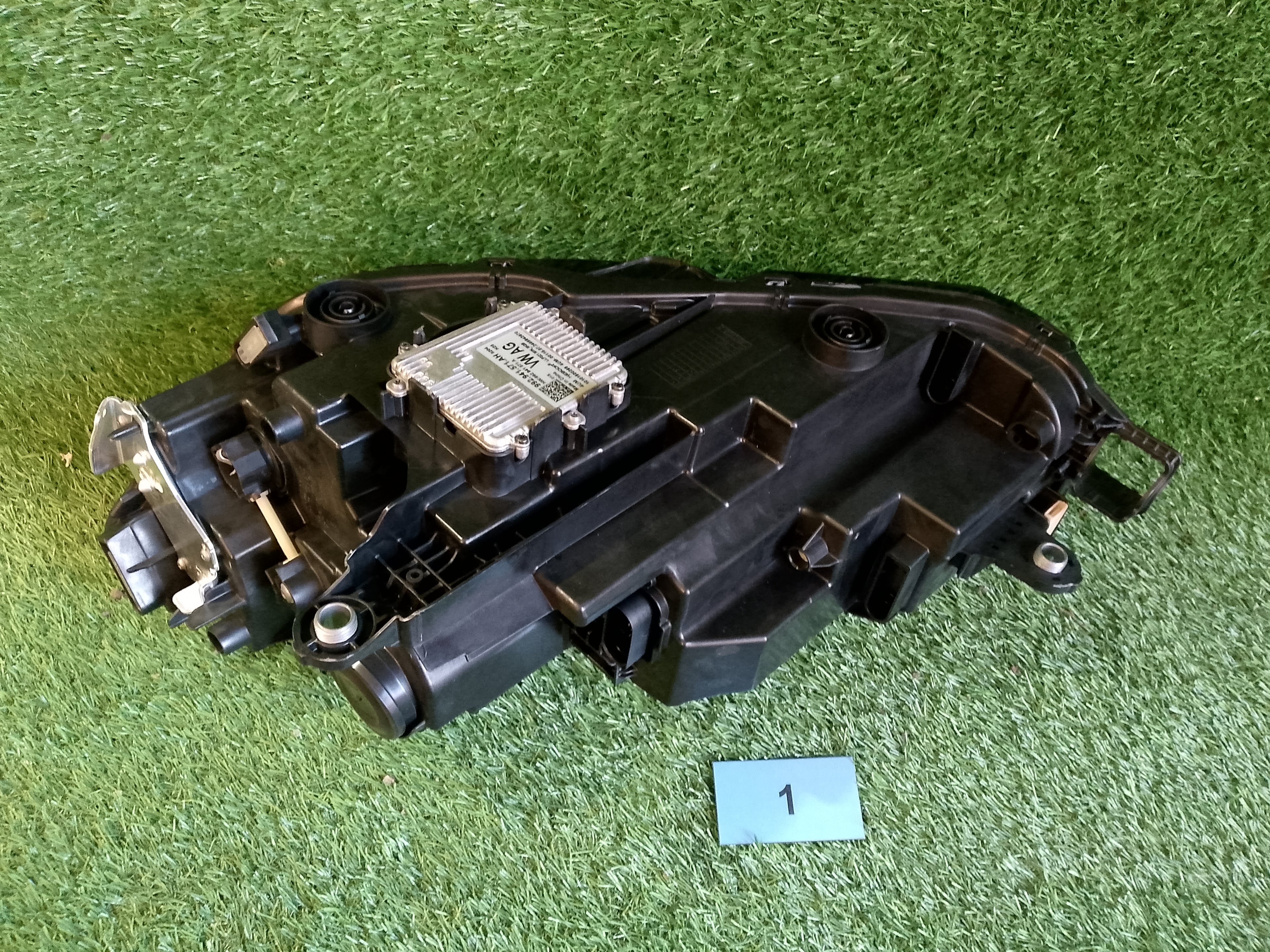 Škoda Superb IV, 4 přední pravé světlo 3p1941016